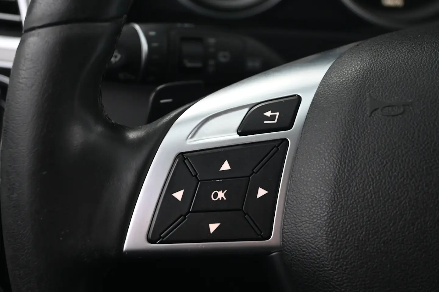 Car Image - 3jxwVsvInDtlfmtP40FfhX