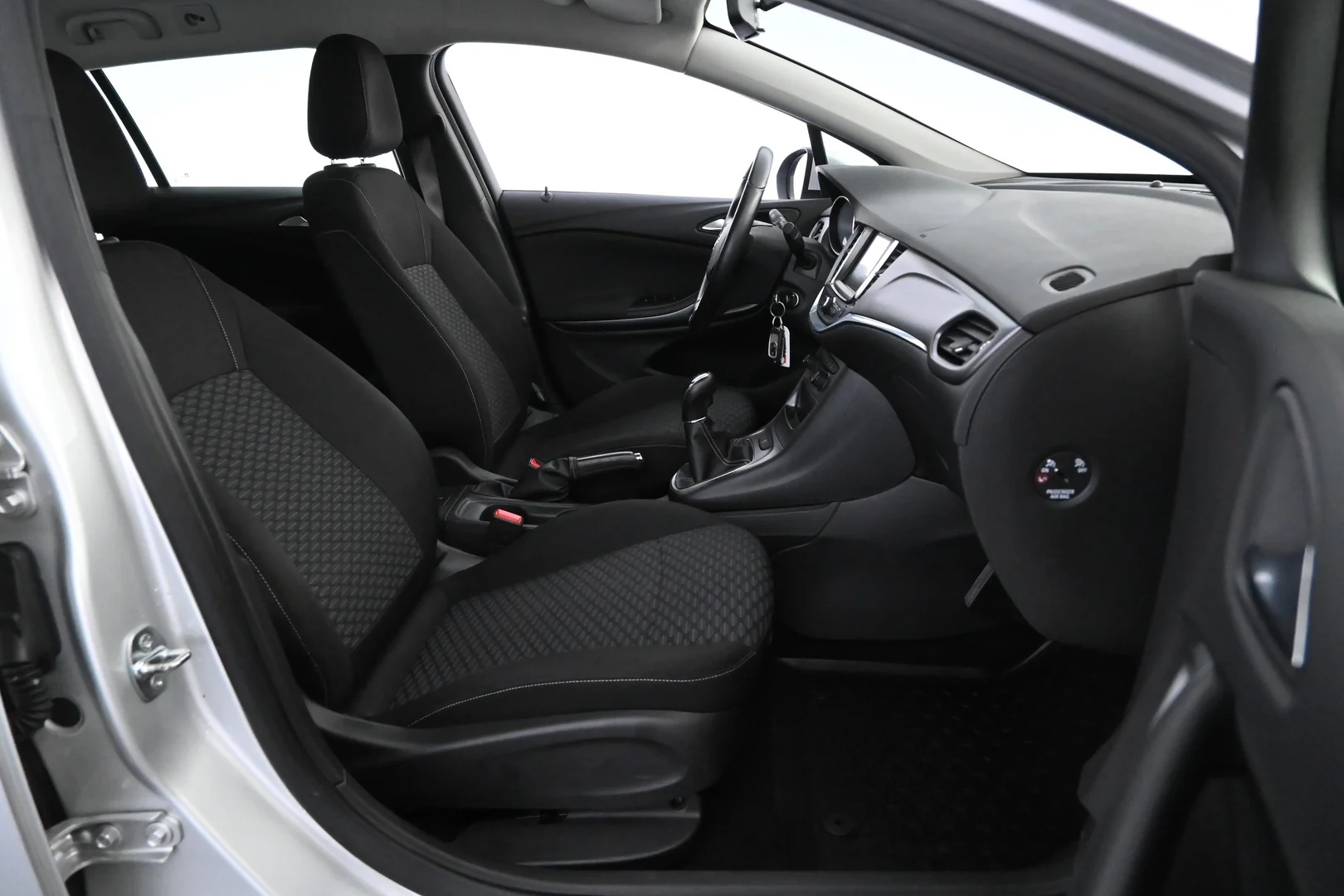 Car Image - 6dGJgRxWQ2fjNzXgmXLiTv