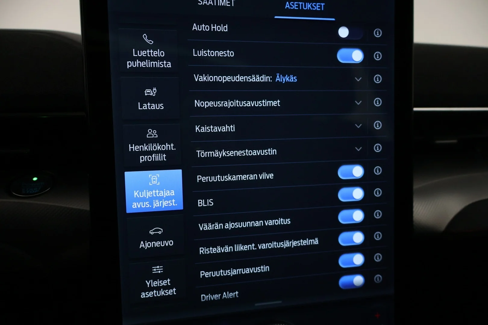 Car Image - 1gWGbEtB7a4UhqADKxf2Tz