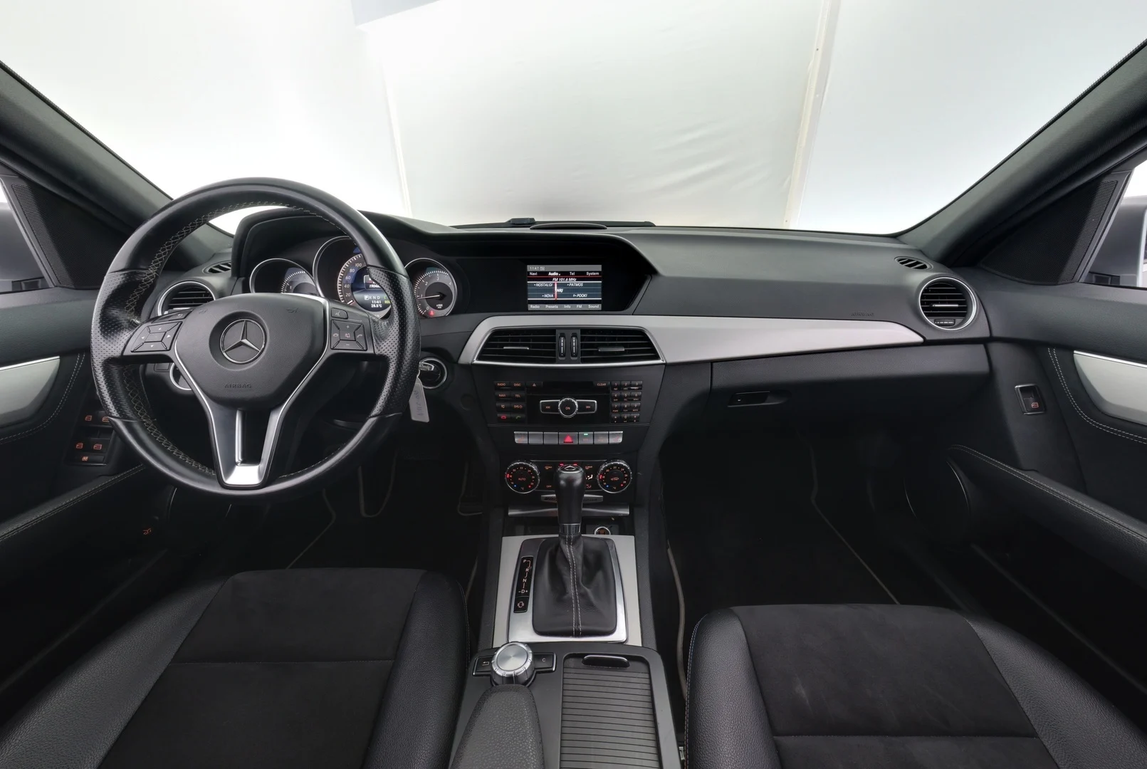 Car Image - 4frnjYyQYE9E6rubRamzBO