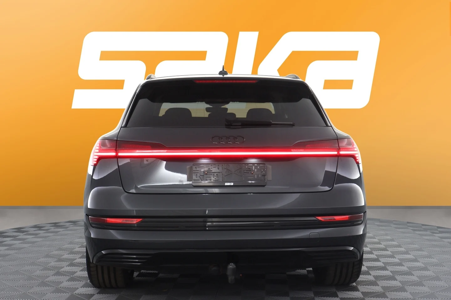Car Image - 24sD6Bo5vEAe1jEE0vrRfv