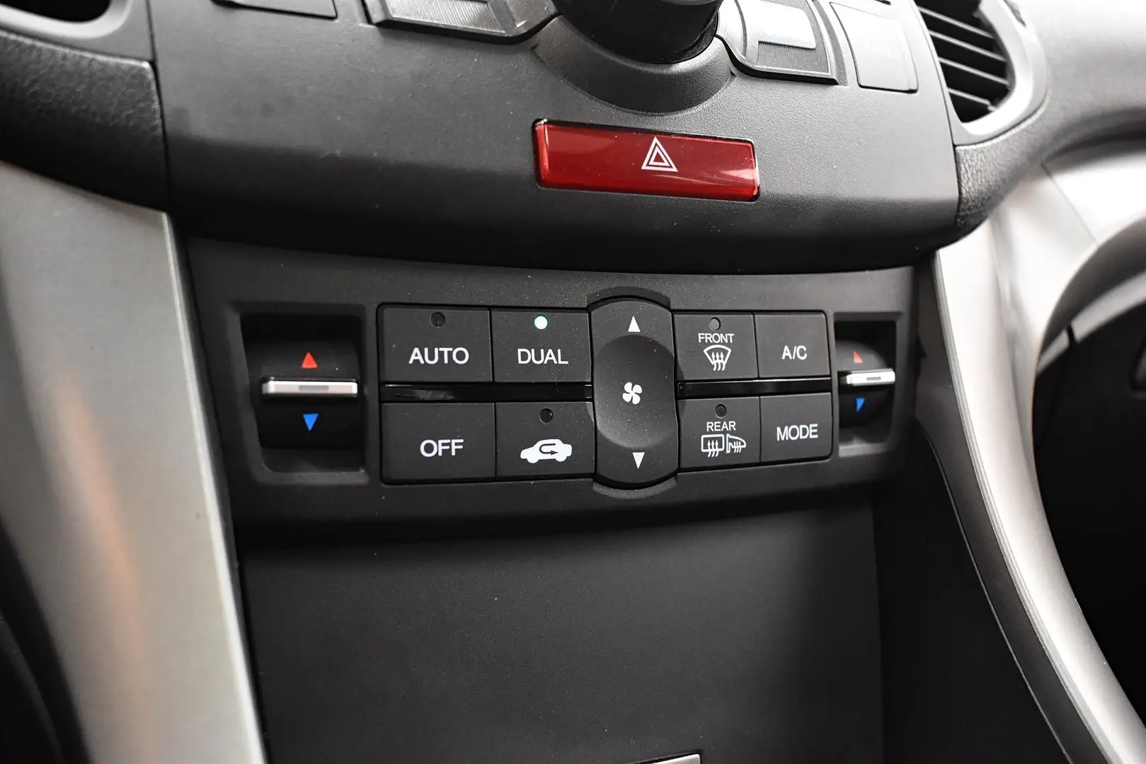 Car Image - qLJ4DGhbebpRa6HcJoZke