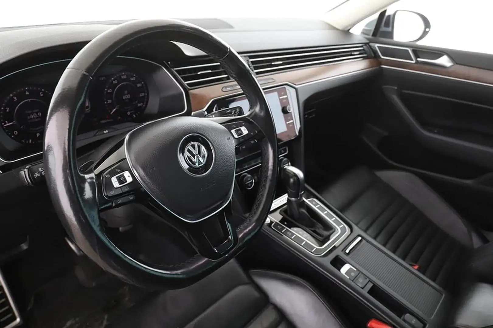 Car Image - 2s6JnT9Dur8BiuFmVDrloA
