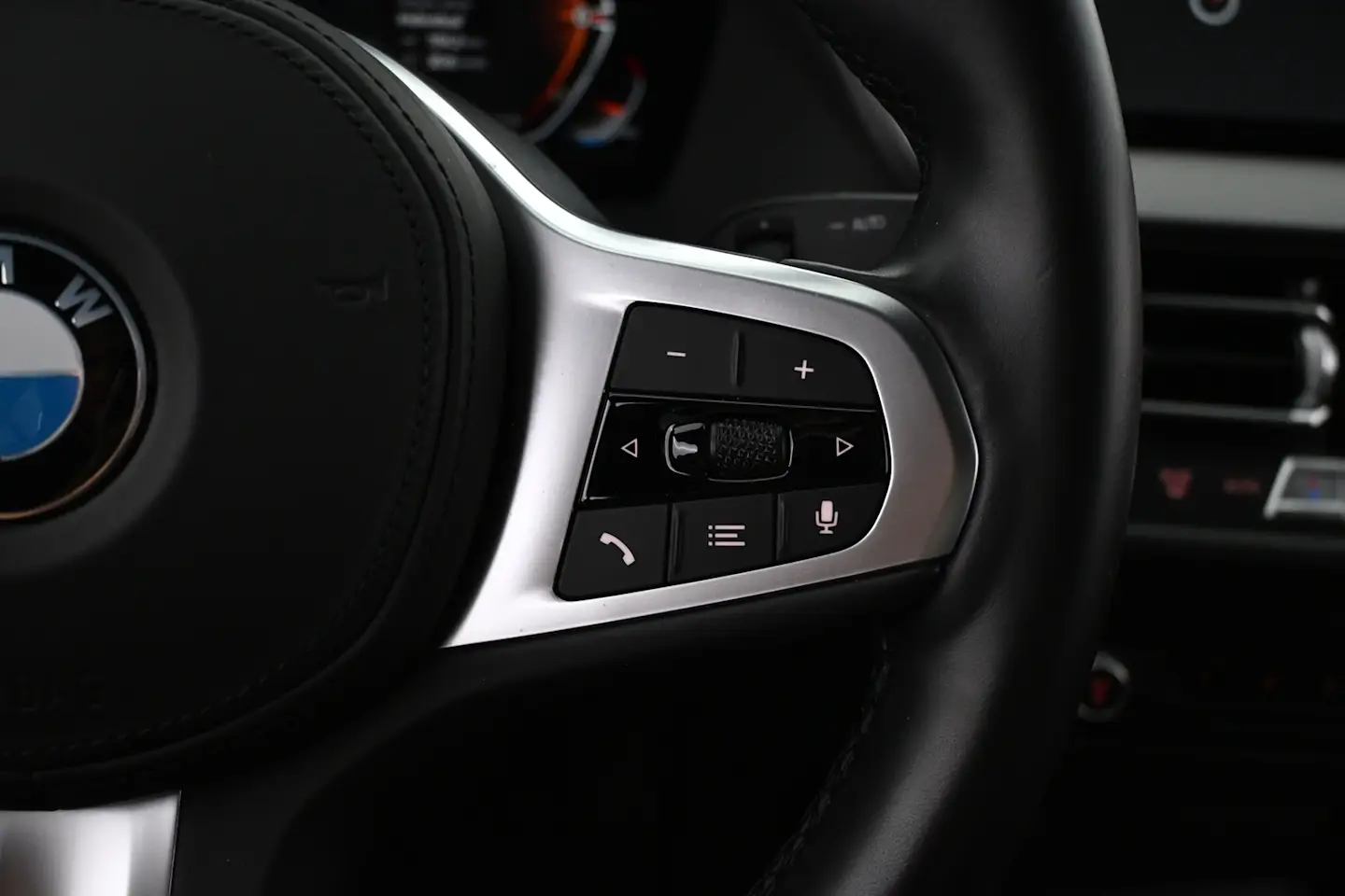 Car Image - 3cjM8sbgLXlZoz8ihgNAju