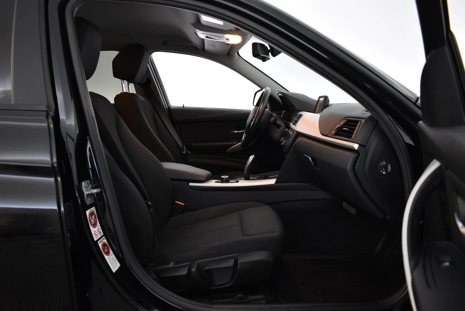Car Image - 2xCSc2TnNGFVebVekClMSf
