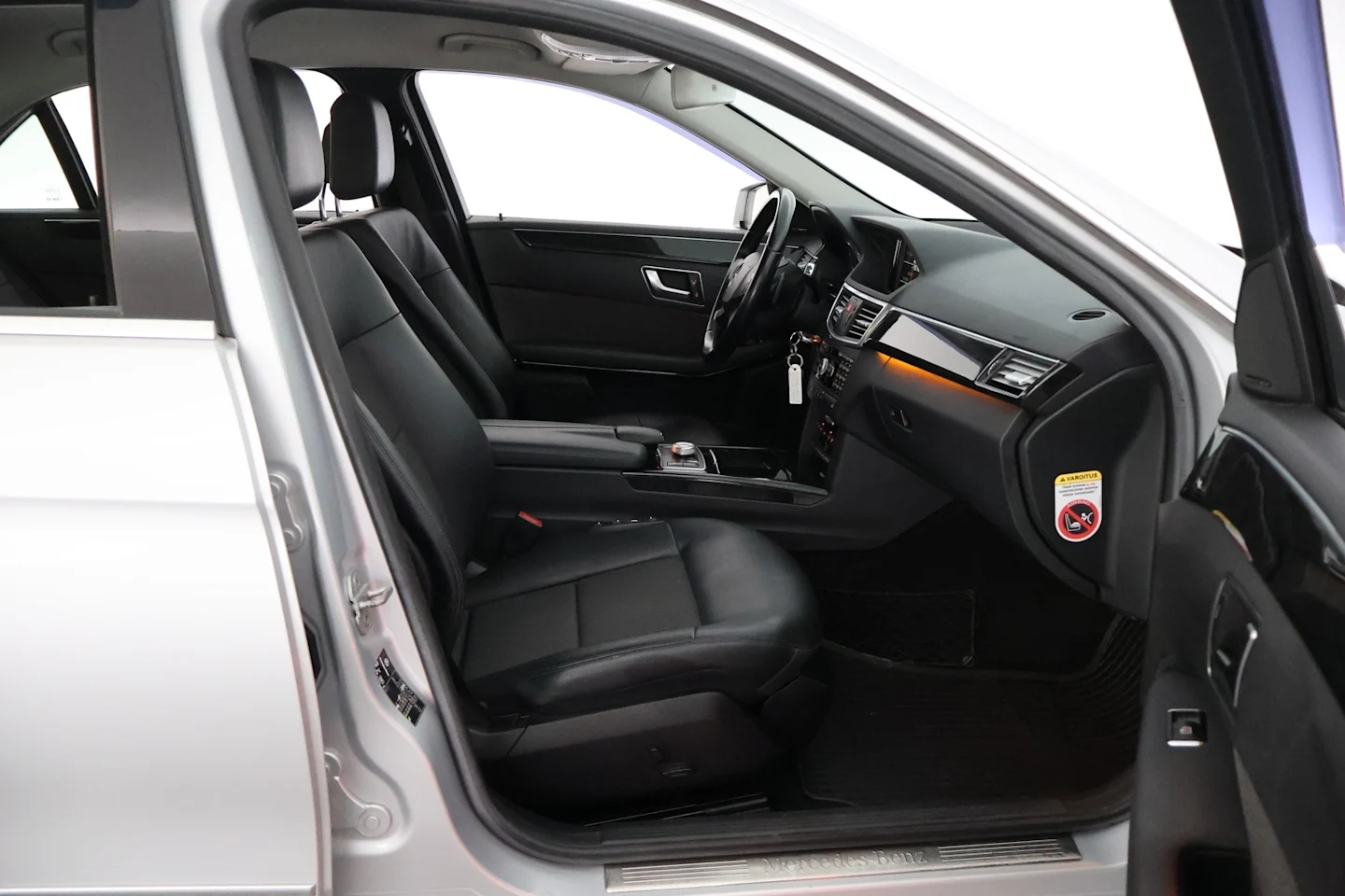 Car Image - 5M5KzdrU7aPhcvEv6EBpM8