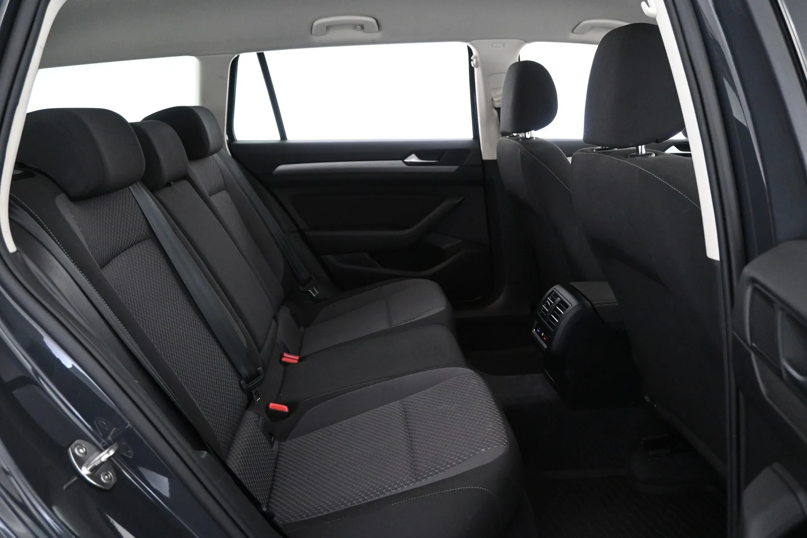 Car Image - 33BiztaoKZ6sMewNkno5w9
