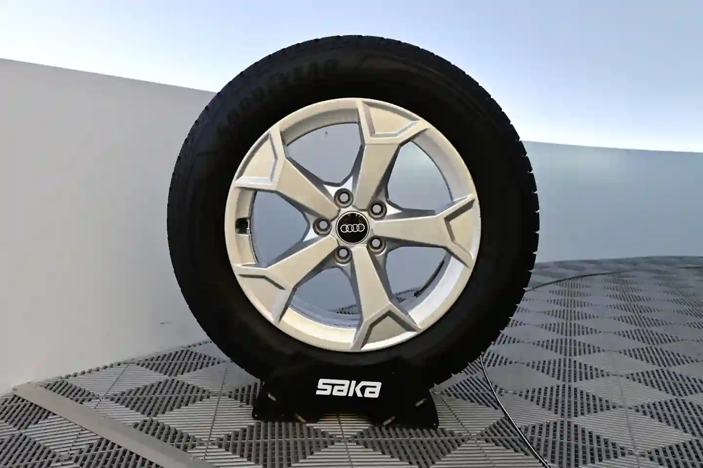 Car Image - vQfdmHOOoWVQu9jTRuYkd