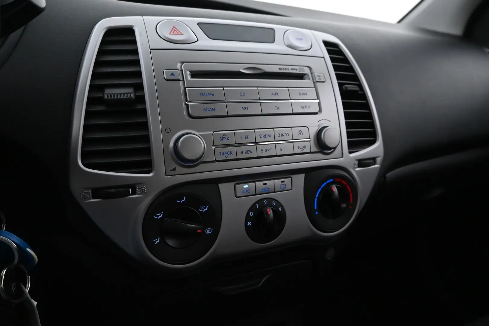 Car Image - sqt1UNjS0WFM1rleETp3C