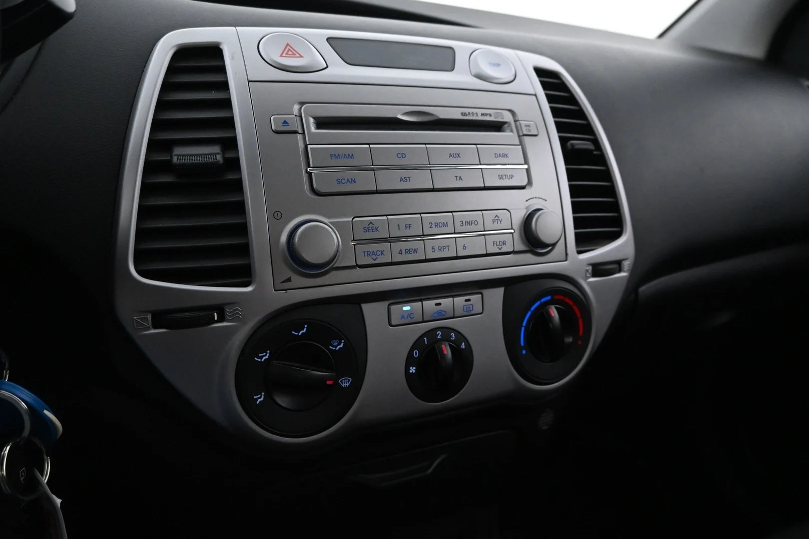 Car Image - sqt1UNjS0WFM1rleETp3C