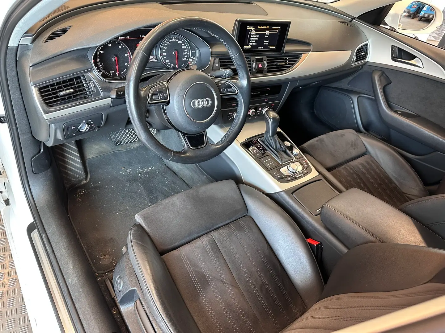 Car Image - 4xQs89Tnw0fqtkZBv9l3z