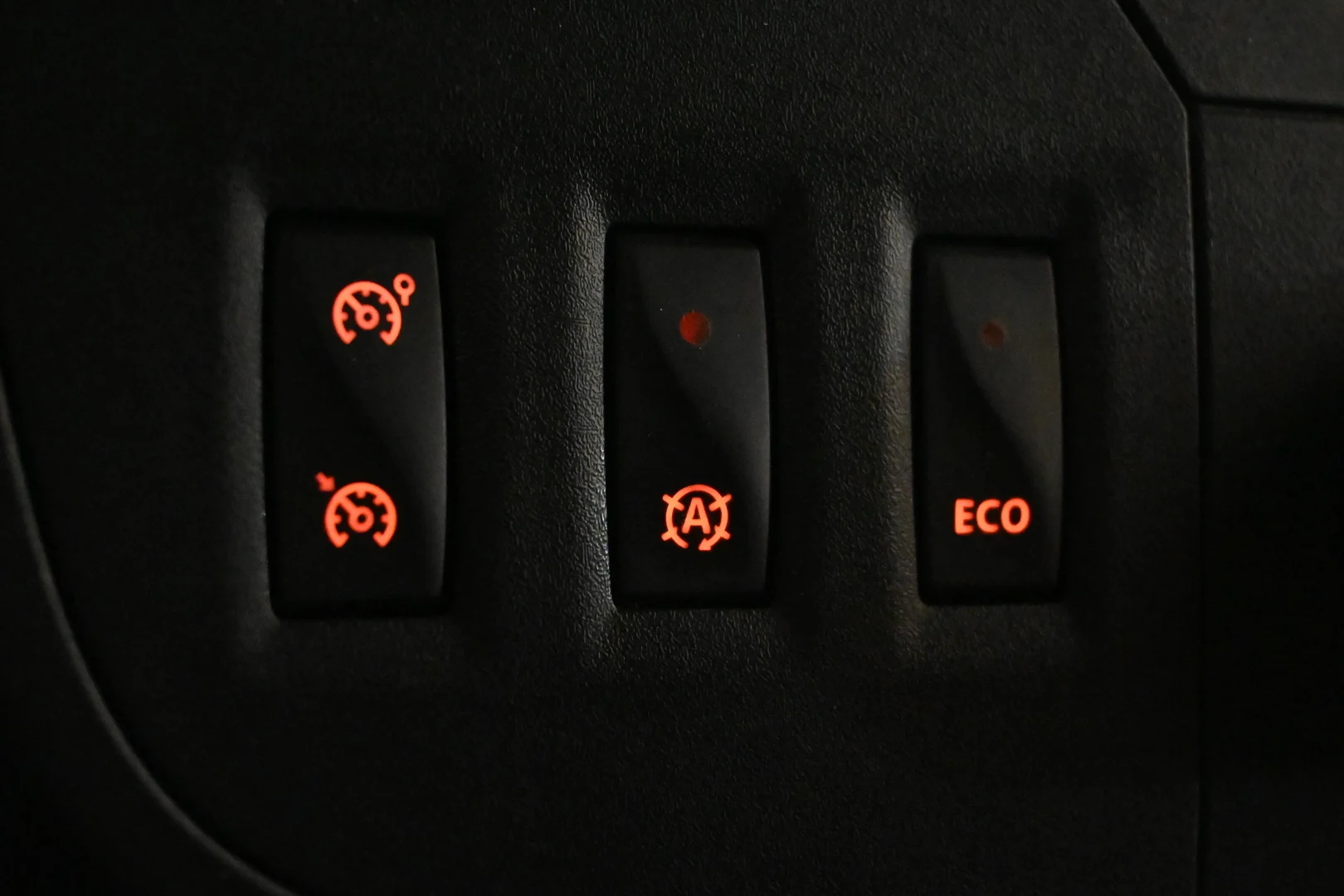 Car Image - mQ8f8MdNaah5FYE0iC8lx