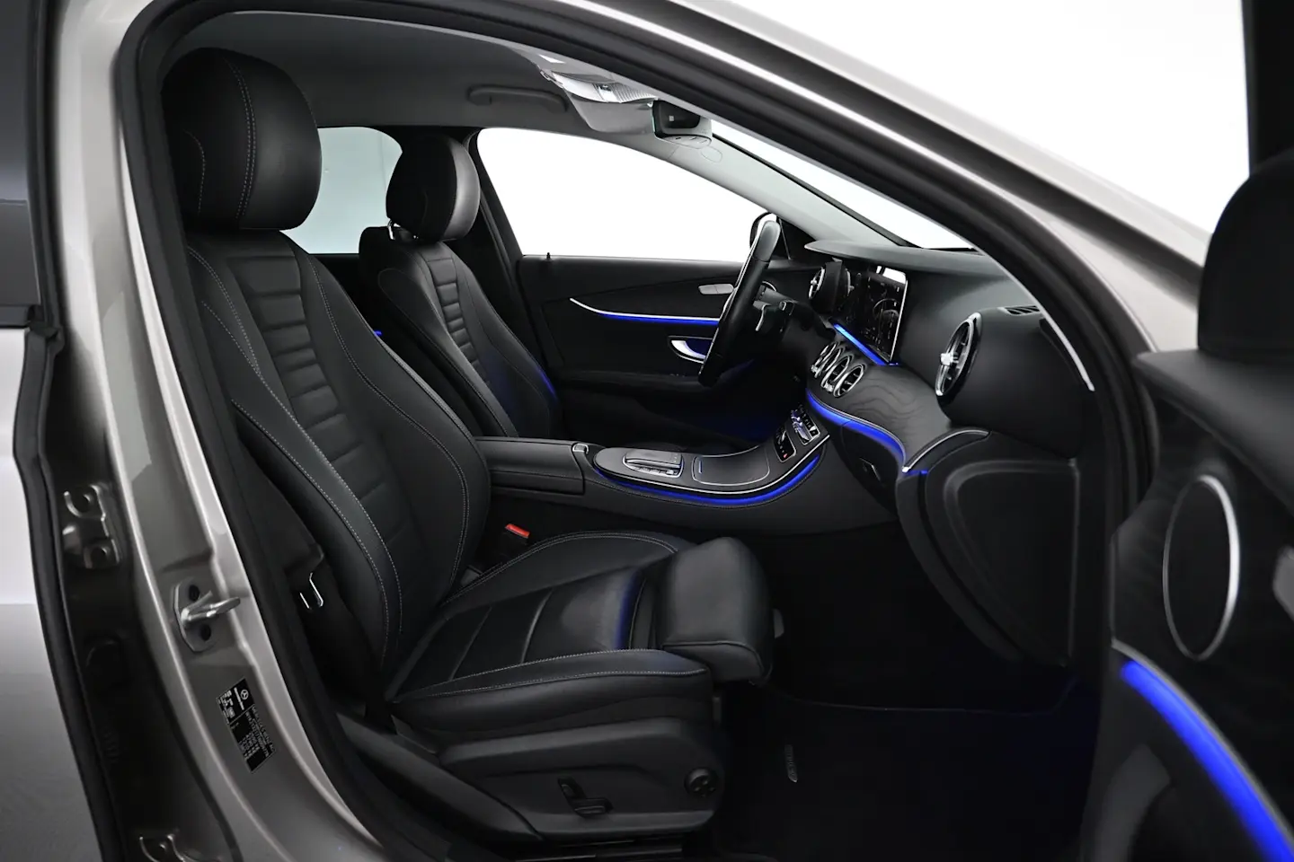 Car Image - 3PQm1YkJIRgl0e9BLc75BP