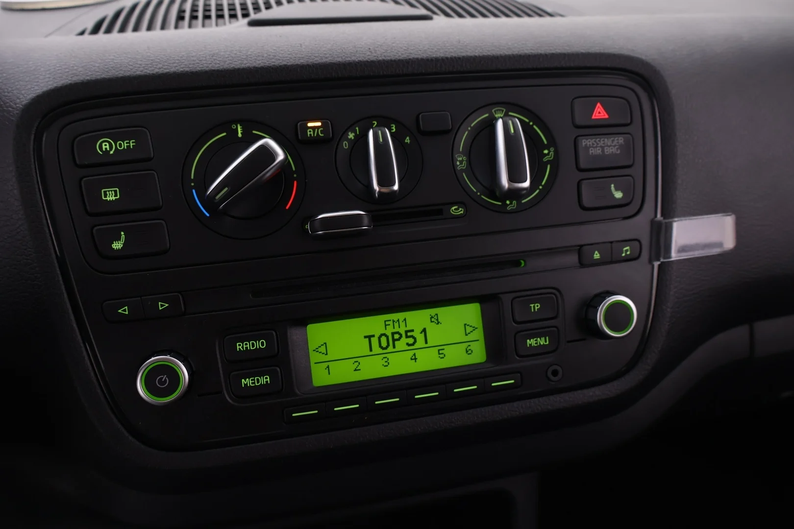 Car Image - 5v3q42EHnvqZzyDzlUO5P0