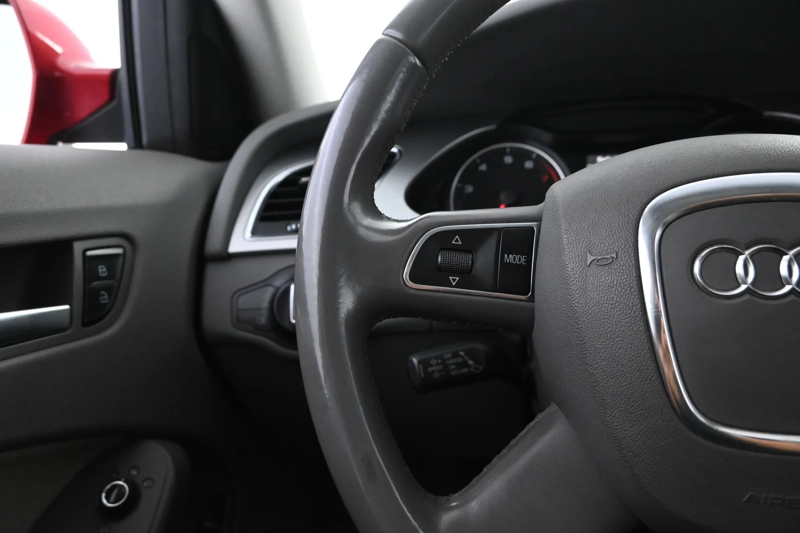 Car Image - MpyoIa7FE55dxDDD5rwOv