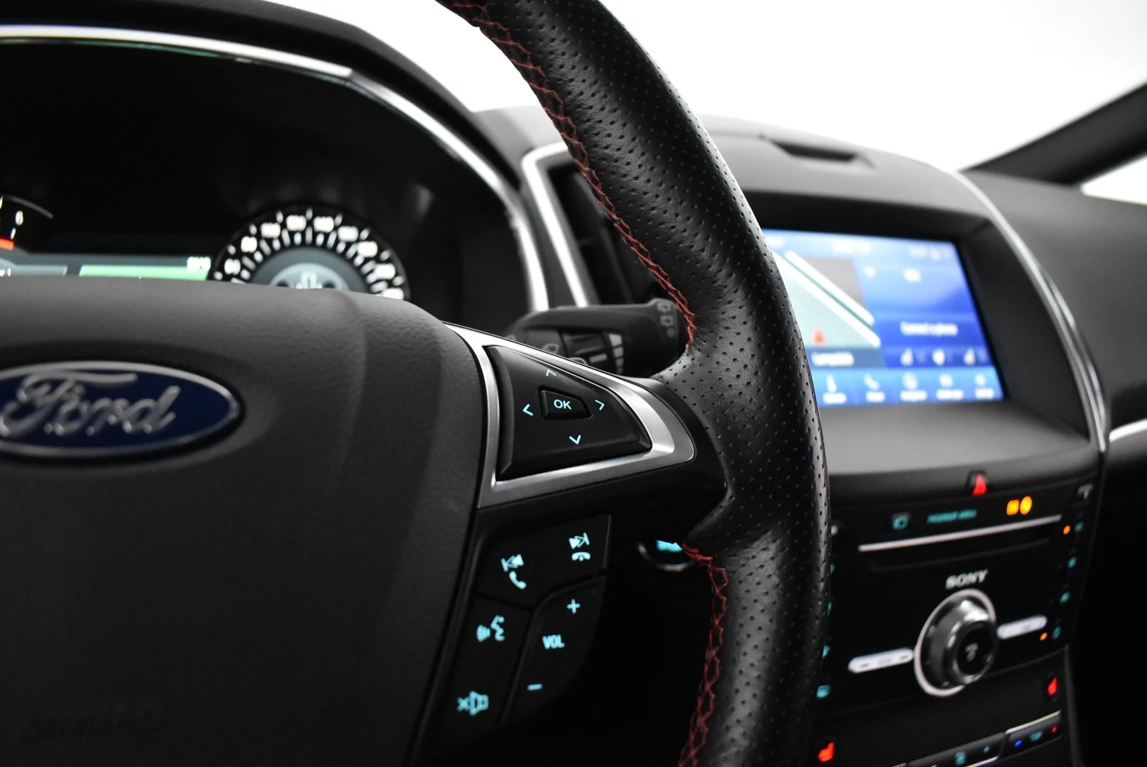 Car Image - 635k16mOJ75XbGxWn83XzE