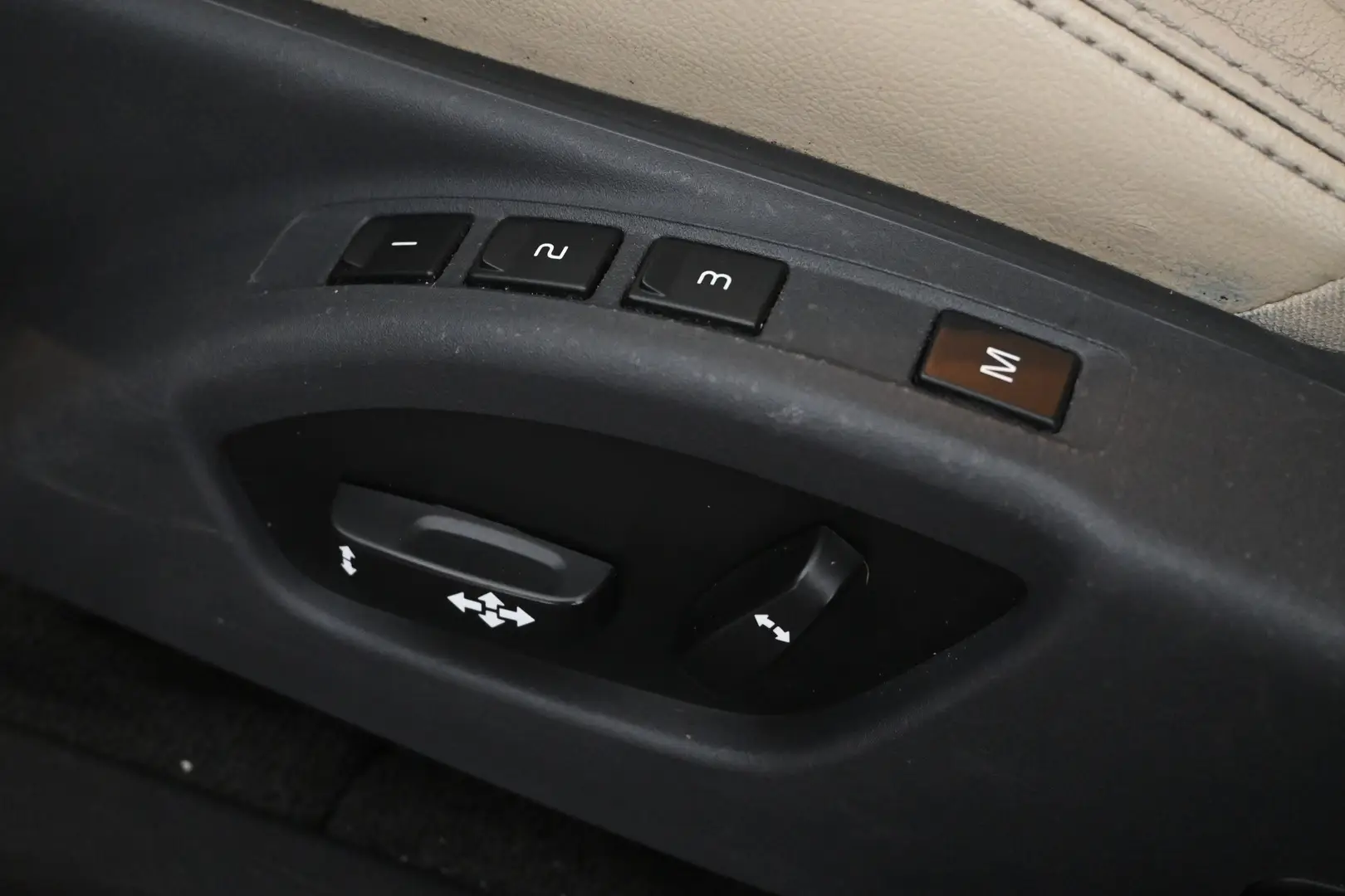 Car Image - NdqnWWmUYow3LkvZromhU