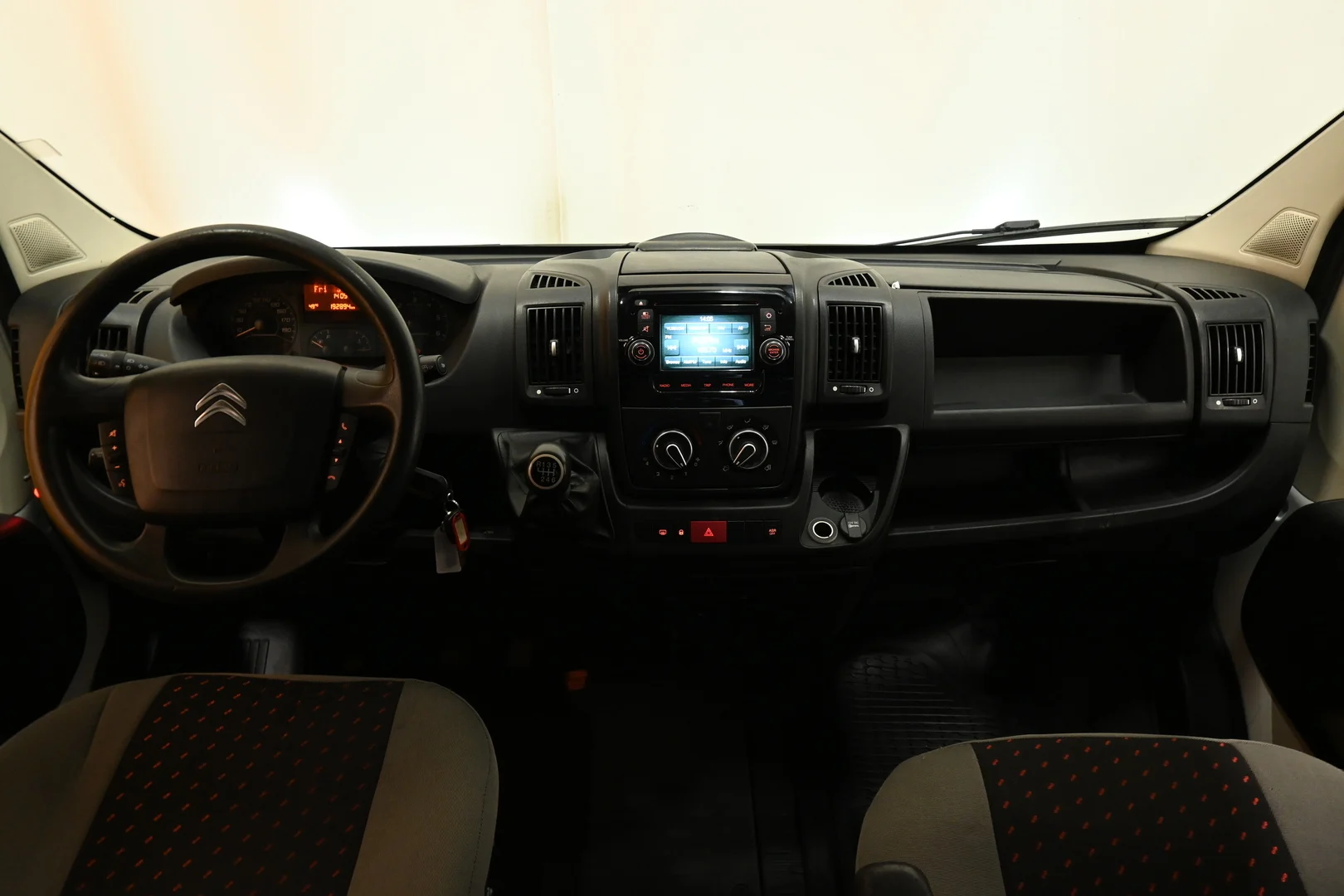 Car Image - 6EC9UTJiFxseVkypcaHLff