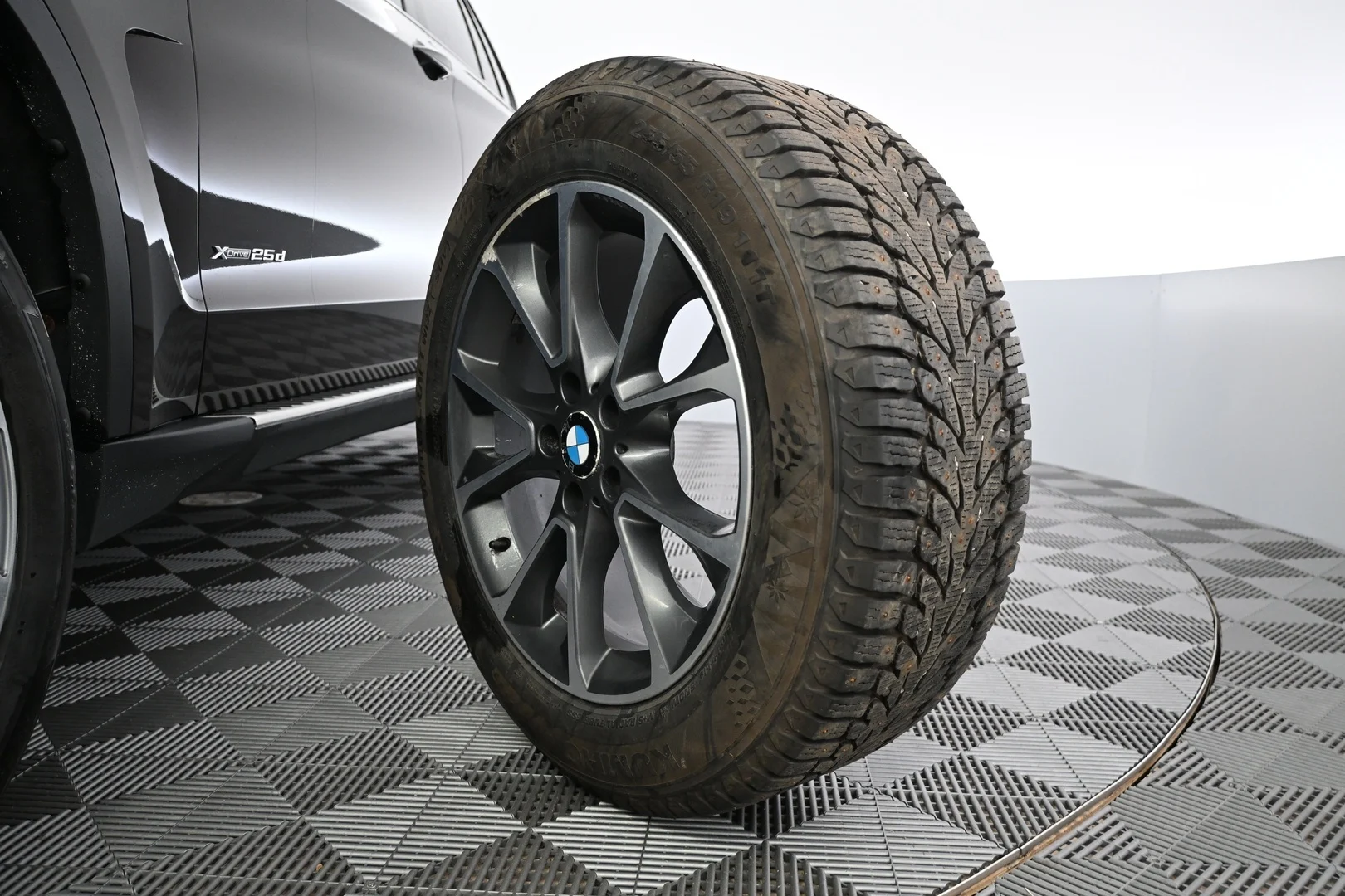Car Image - 4WL9DlTyYewf6DquPkGpal