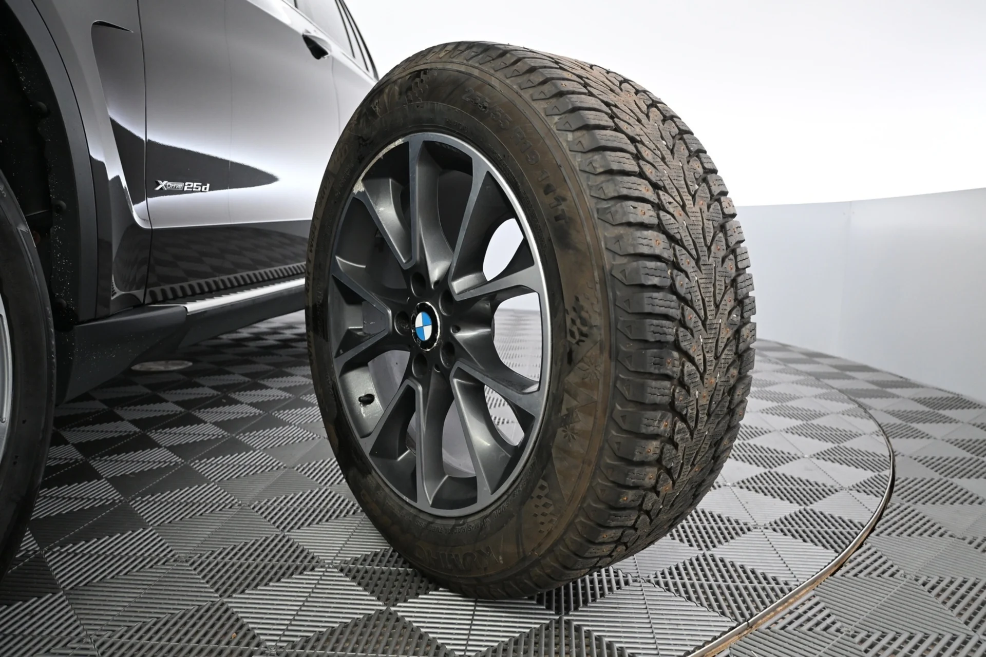 Car Image - 4WL9DlTyYewf6DquPkGpal