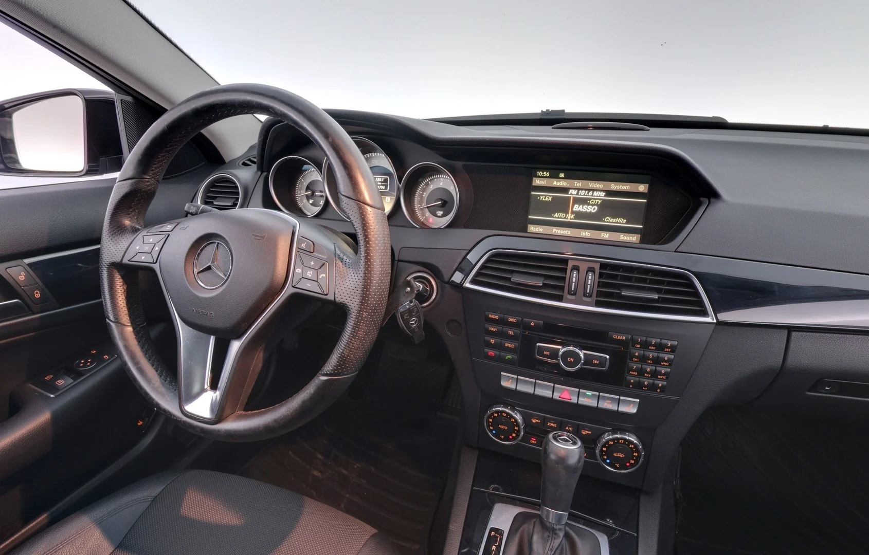 Car Image - 7m0QIWEHF4AcJGlm2C2CSN
