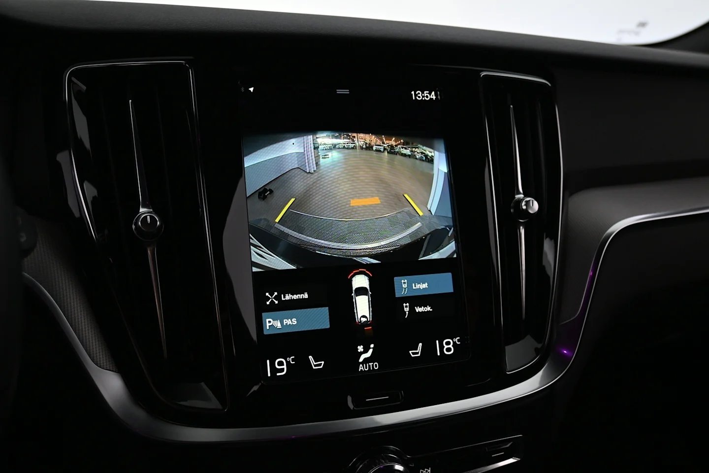 Car Image - 3SVxbfOh7HA7nkTtKdKJWR