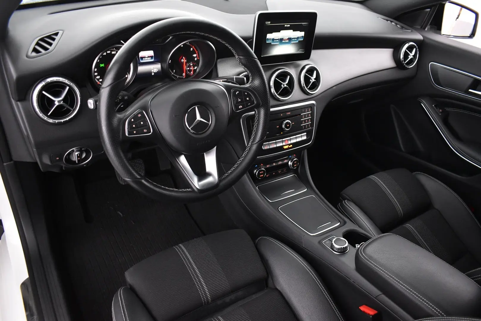 Car Image - 7p4s3XzLbI2Tdi8Lsf3Wow
