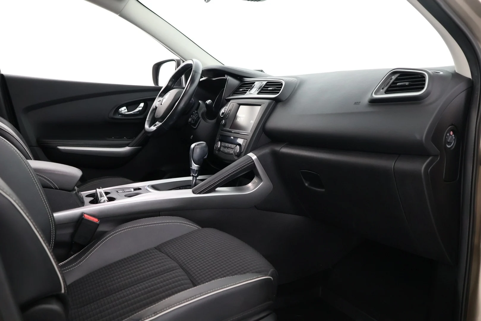 Car Image - 64a5Cgm1776RnAGv49gxWT