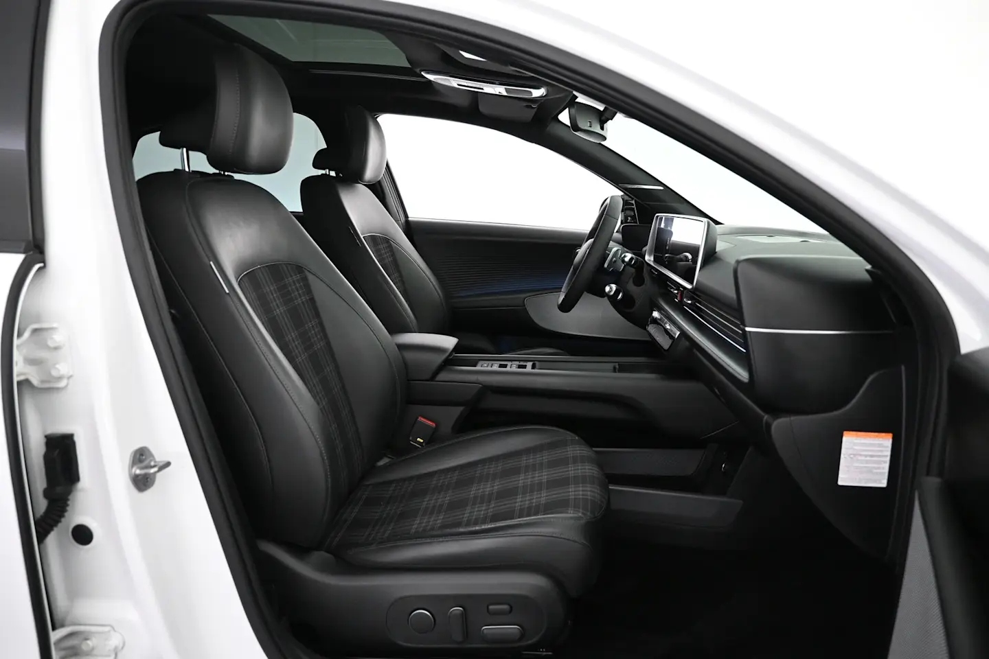 Car Image - 1PGu8Gy6747OYIS9JmRJGT
