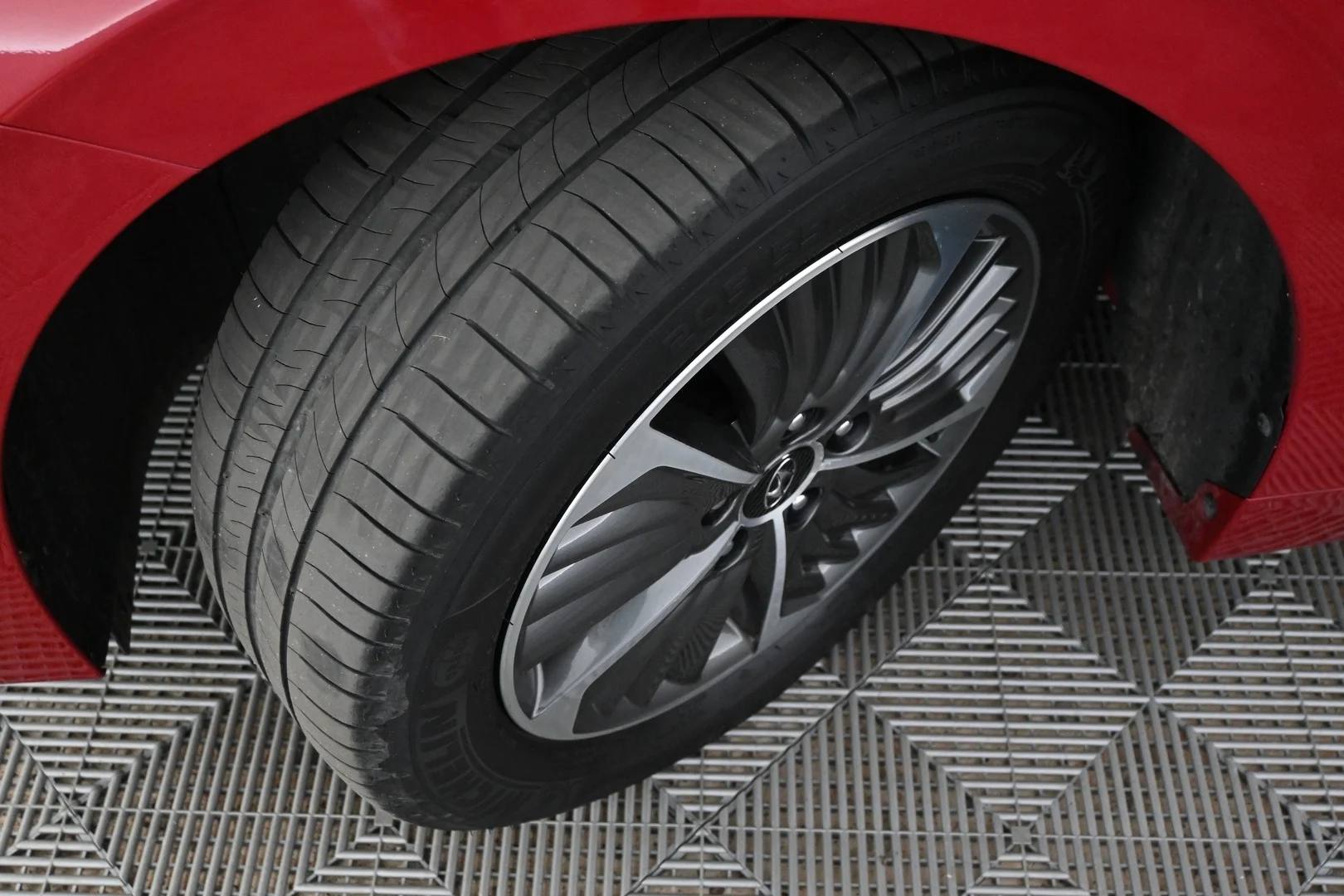 Car Image - 4nRuxInTCapJ3TkRJbeRA6