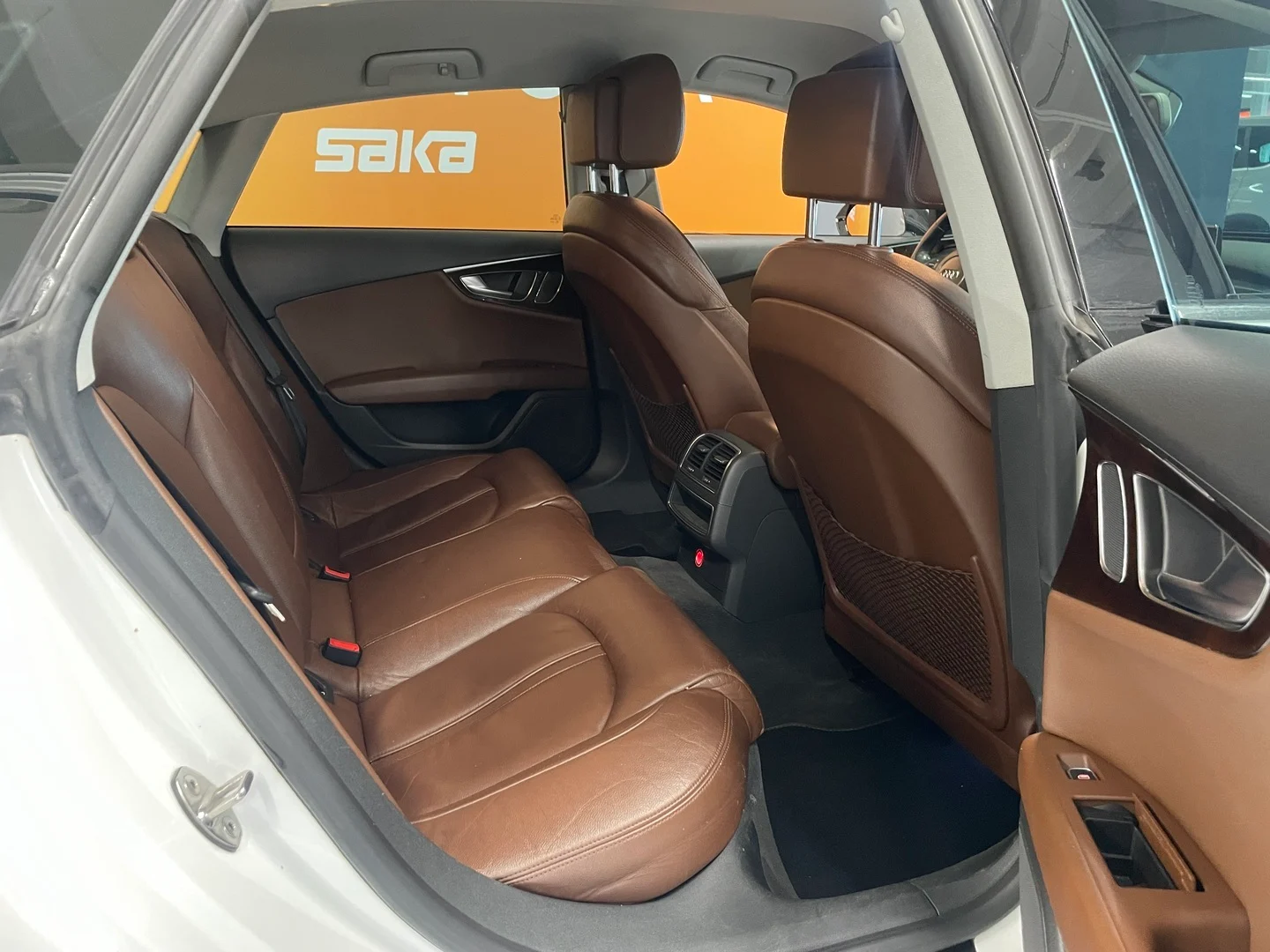 Car Image - 6JI6Ua9BB20aoM6xz8ZYy3