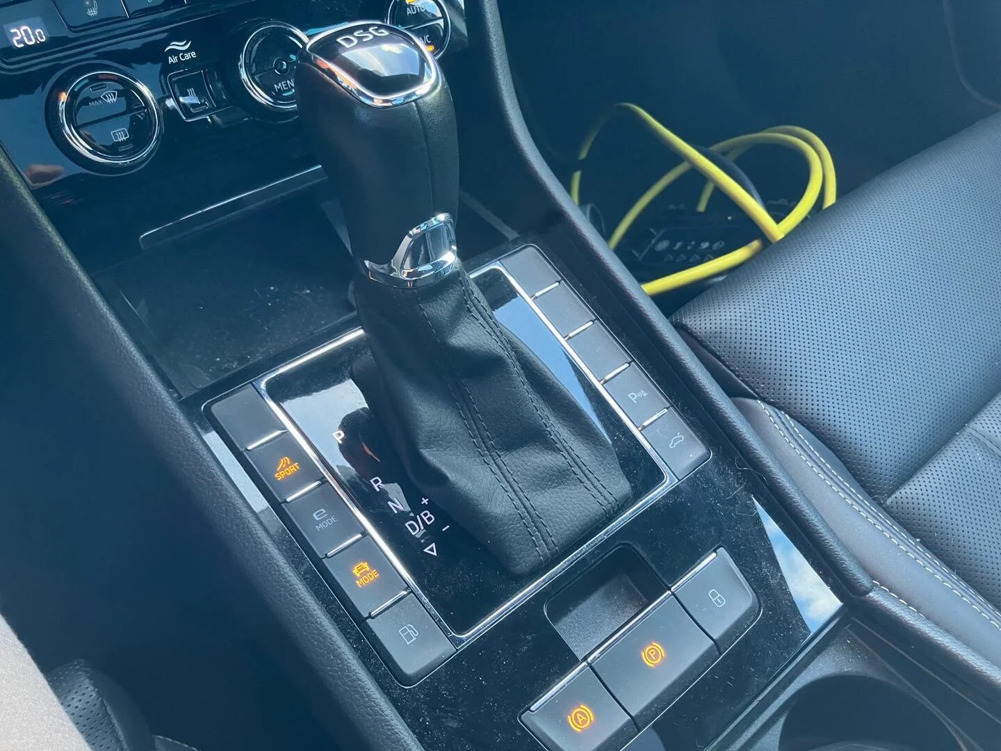 Car Image - 6YLvl4VbB5qn3oa8iL2TEh