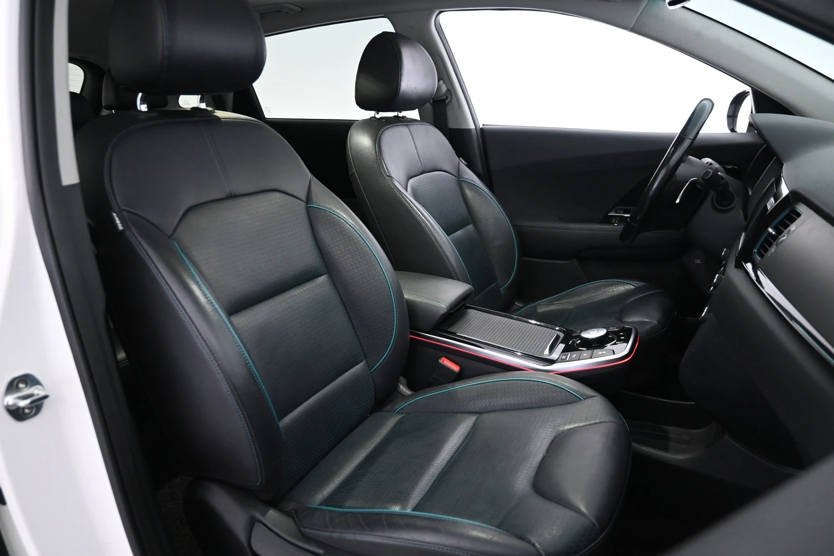 Car Image - 4egron1QYkuiOxzntit1u3