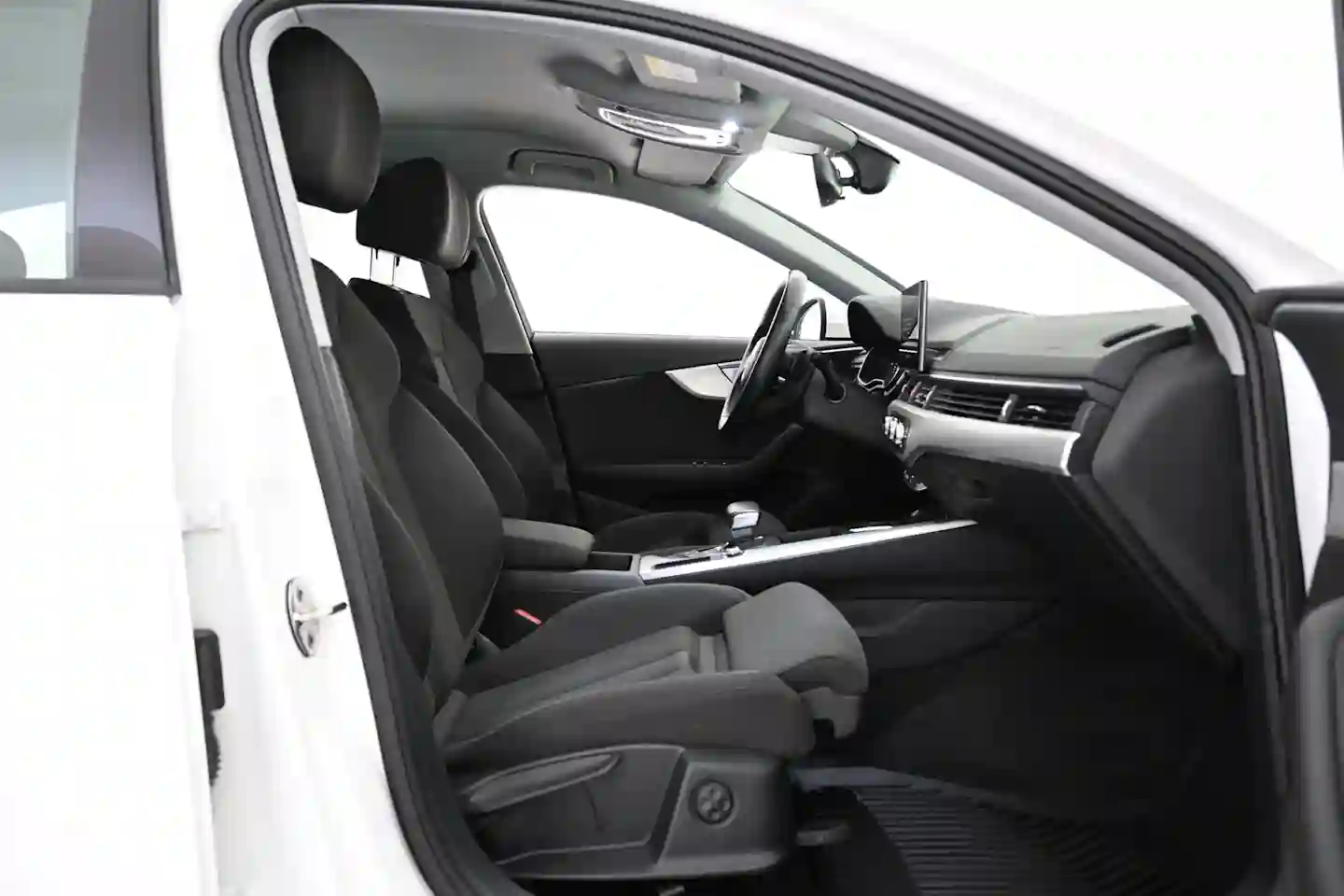Car Image - 5aKYFOSlg4EV3cPu6GeEcl