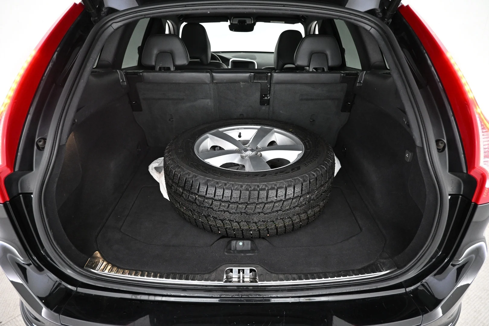 Car Image - 6fTrDaZ2GQ0RVYaAsnaNGe