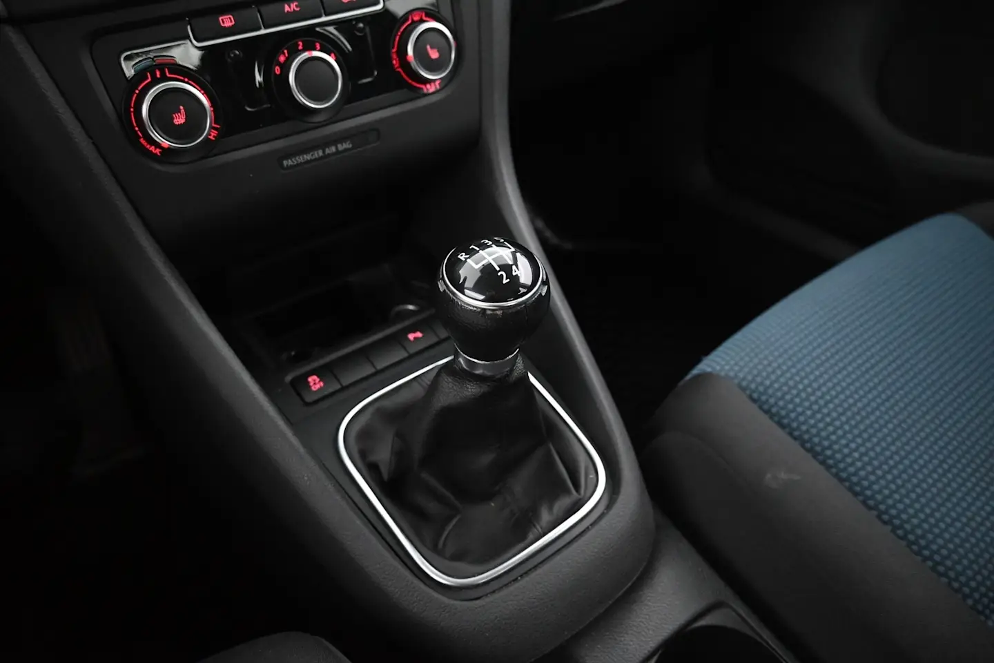 Car Image - 4PUjTZkG06DD75cKPM4Upr