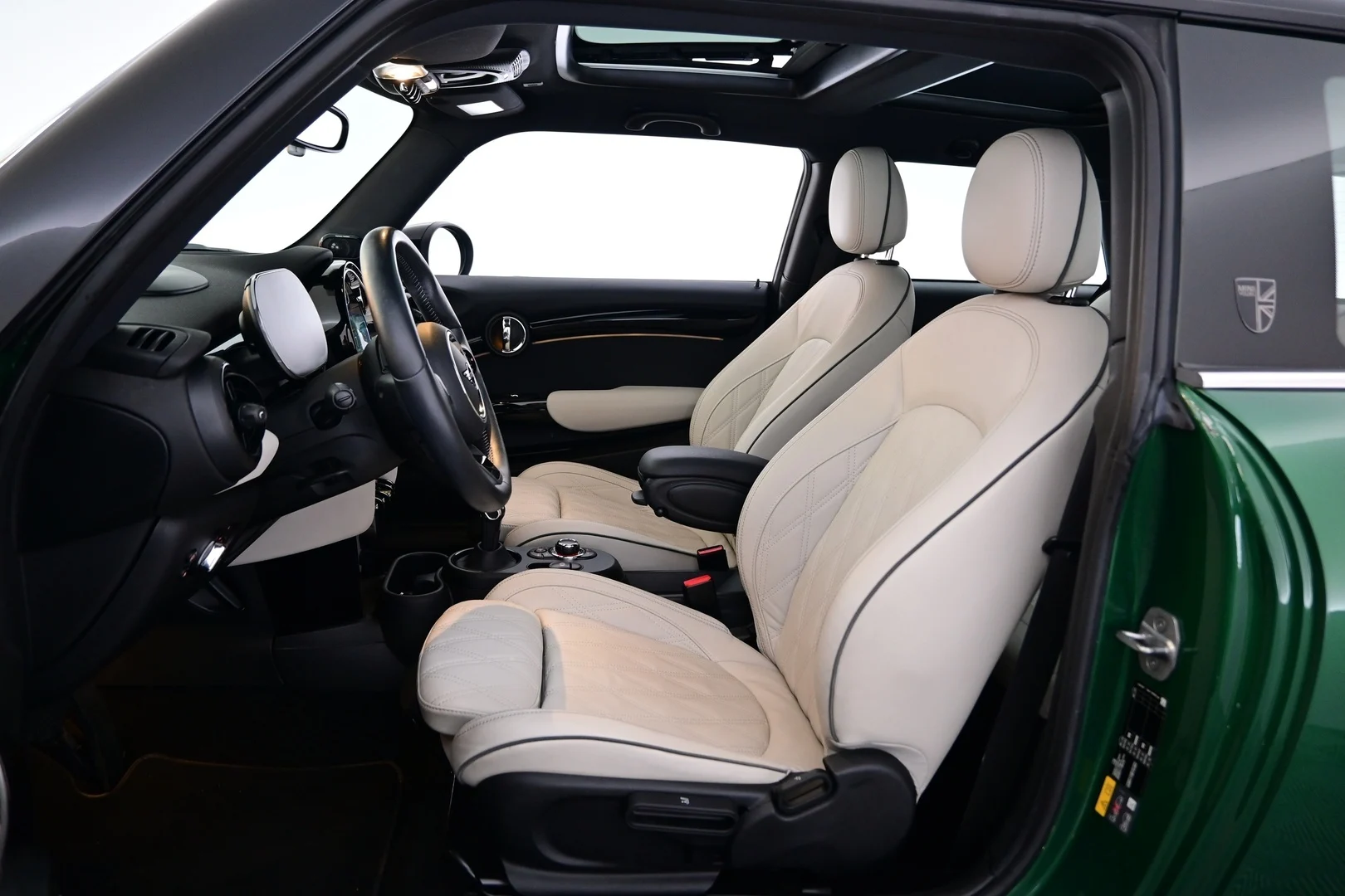 Car Image - 3gpPLHsBQEWrGCGRpIfZHS