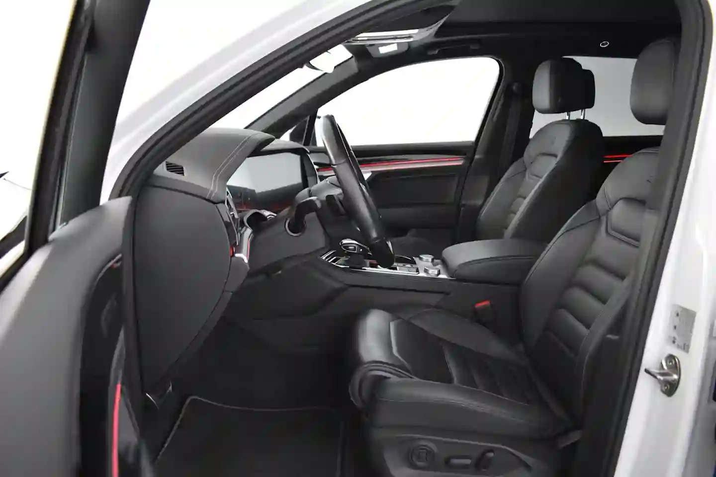 Car Image - 3XJna00QLG9JqGozEyZD39