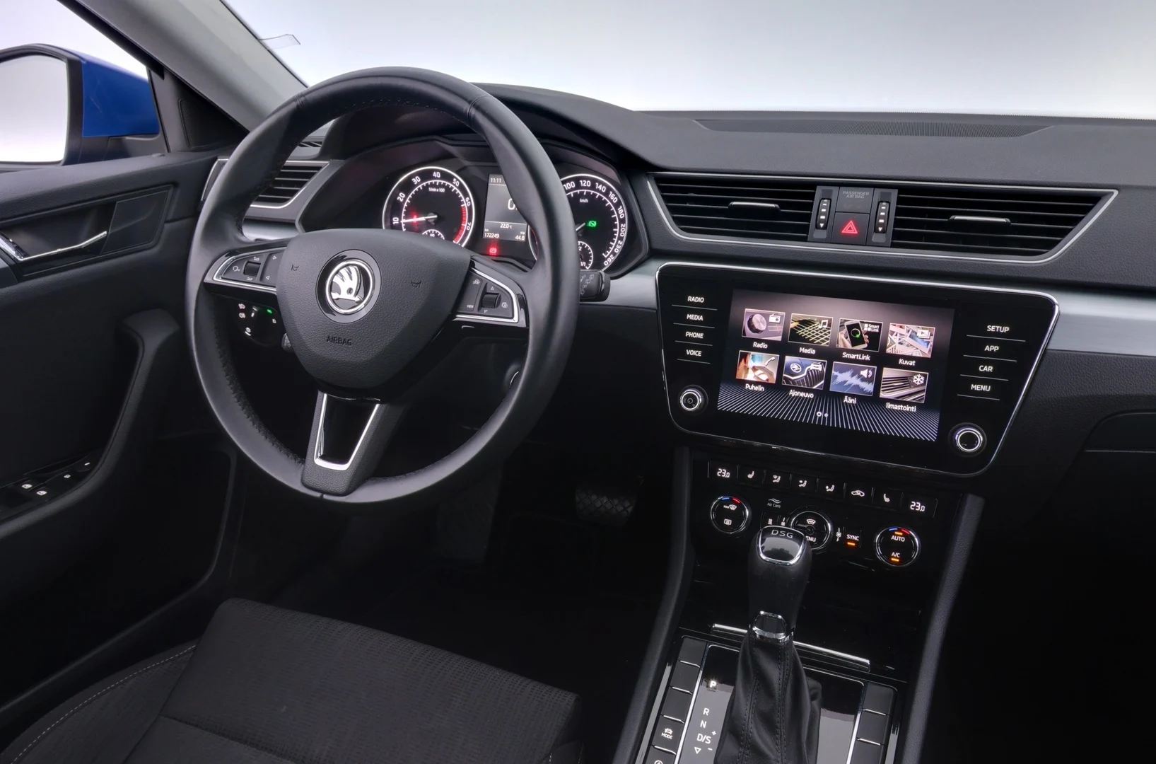 Car Image - 2RnB2iiVZbv3fvqbStzKTg