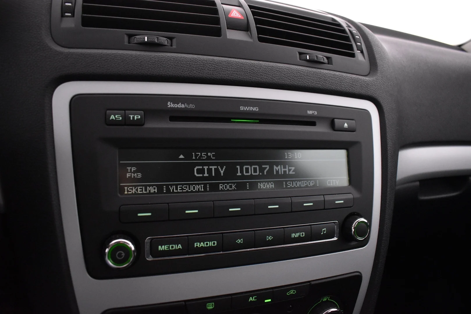 Car Image - 3fK1o6EmN59QyoxW0ZczVF