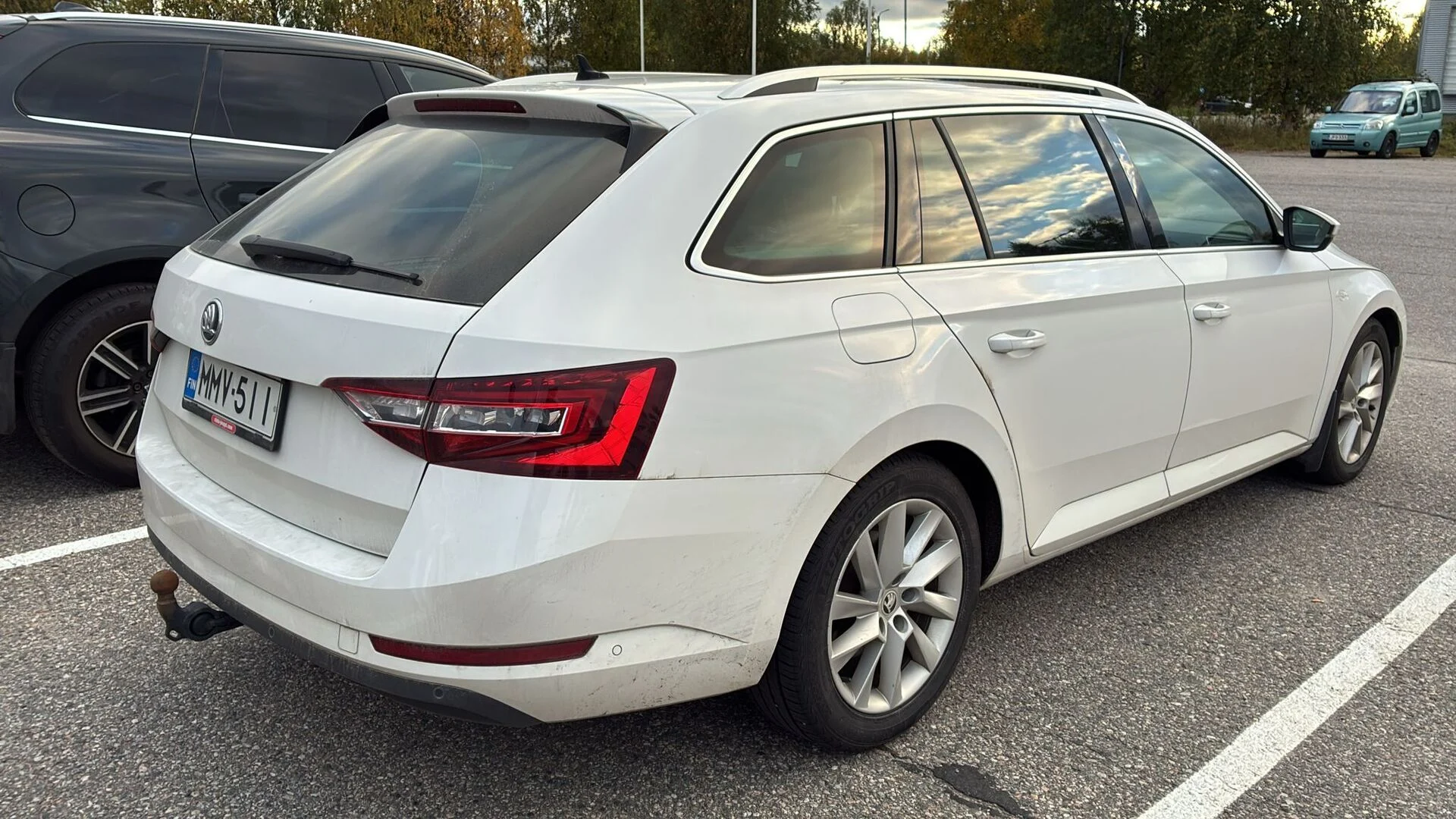 Car Image - 63VB5xjub2IlR6iTOTjeoL