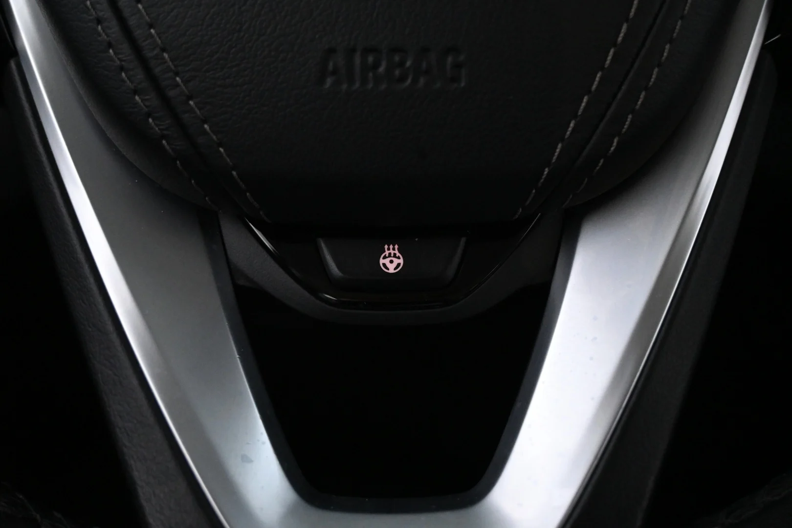 Car Image - 3BEKXkOLrhfs5hu6STfQ7P