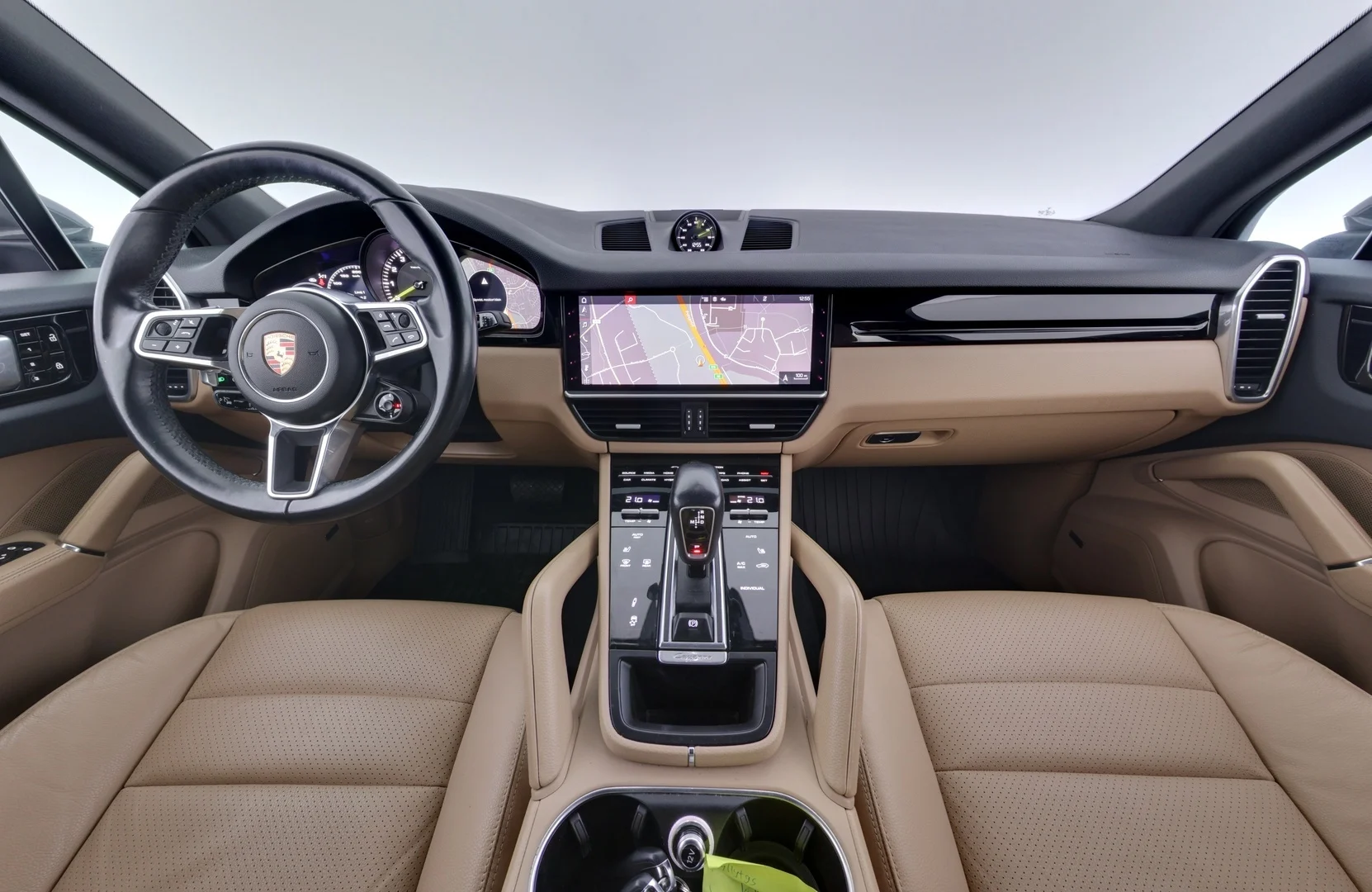 Car Image - 5mUsJwtG5P0Ugz4Ym8yZGq
