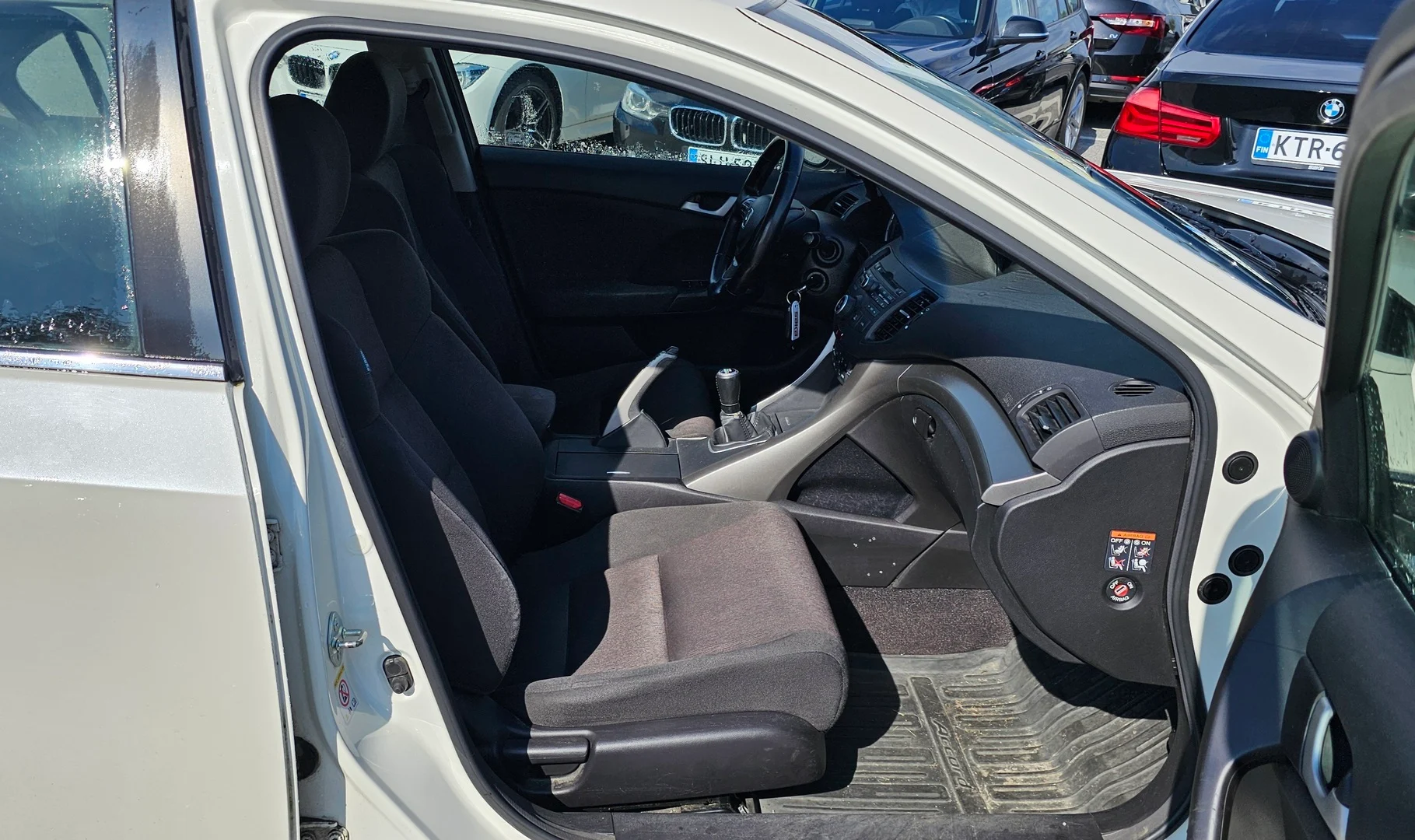 Car Image - 6G0pGavSd8UGtYqEqG8gr2