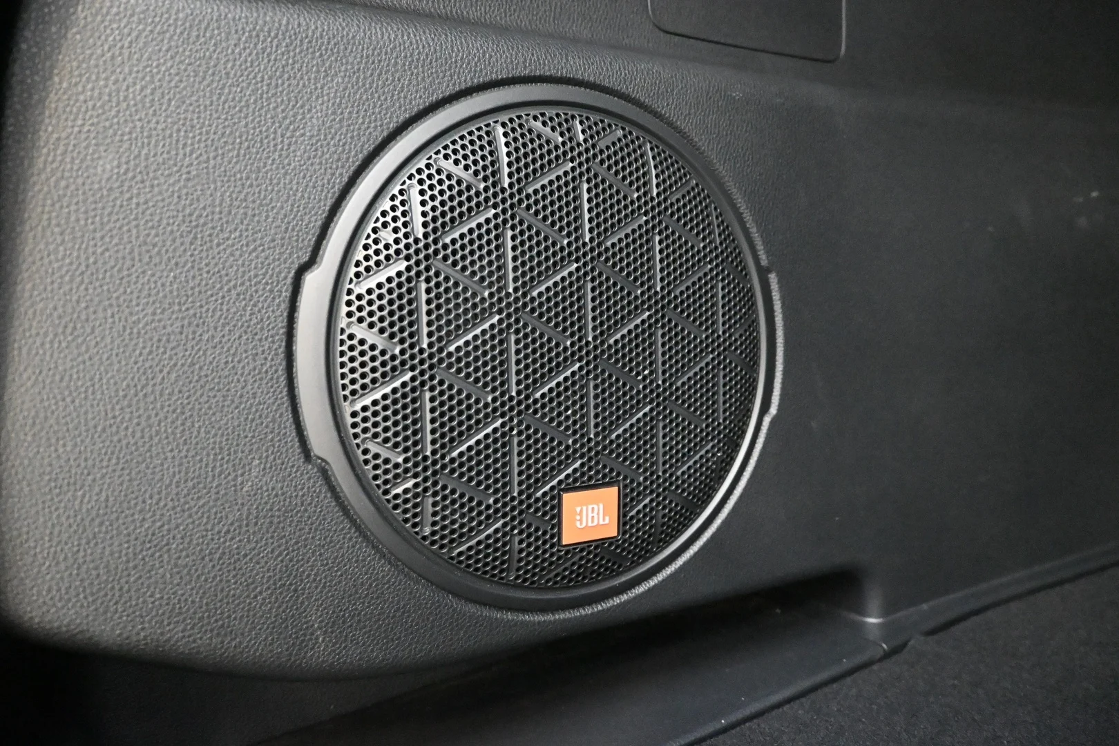 Car Image - 14r7jYxwnQz2dLcu2LDmxW