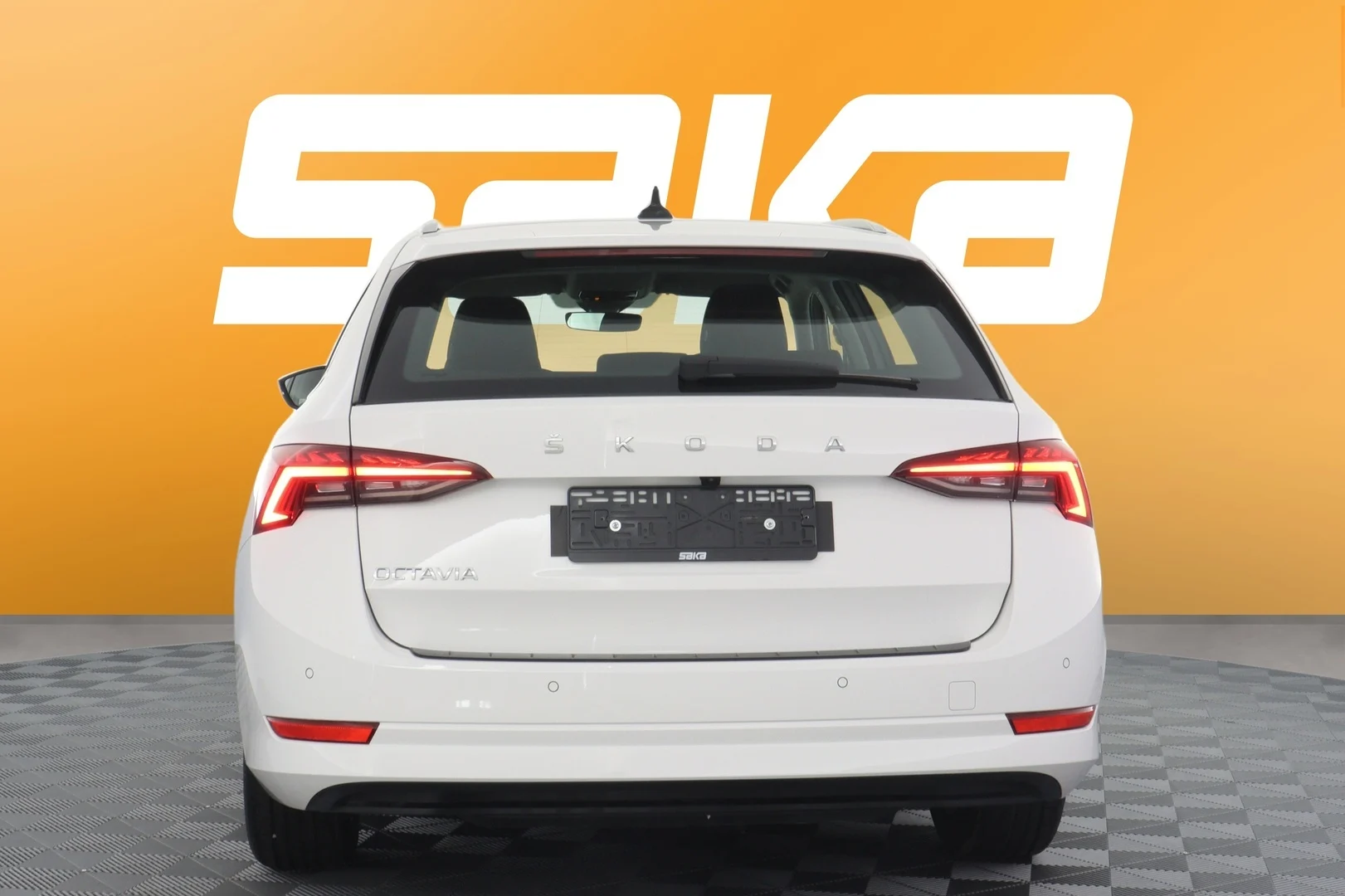 Car Image - 27QLpVgTLNc9ZaSGmzg4g4