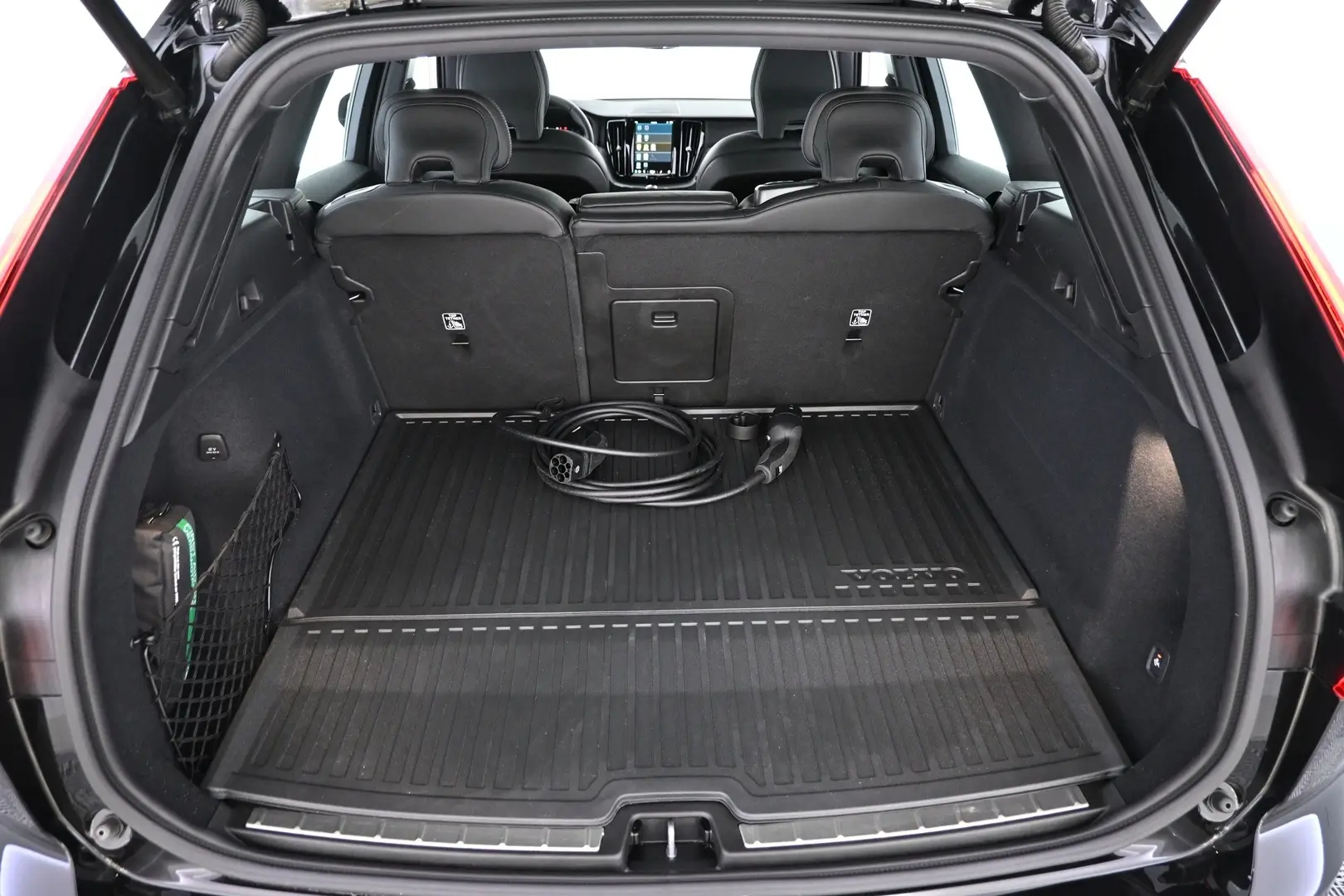 Car Image - 62Ozvl7IRMM4M4p69uTxHV