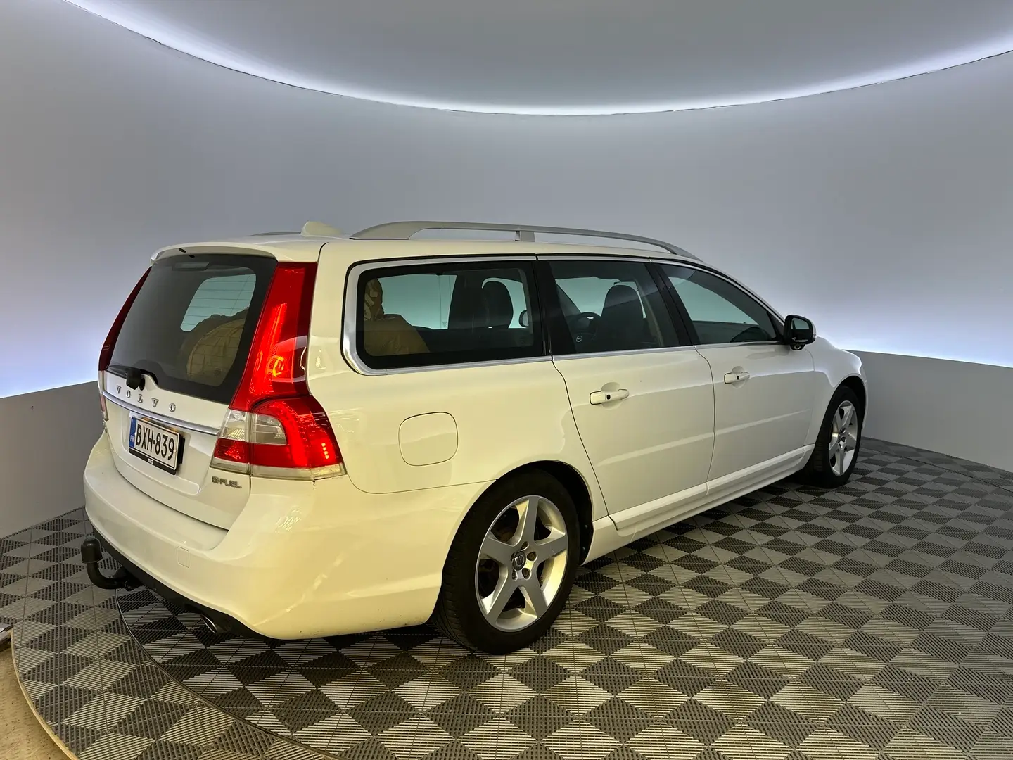 Car Image - 6aVQeKXfVePGTCImnvQENr