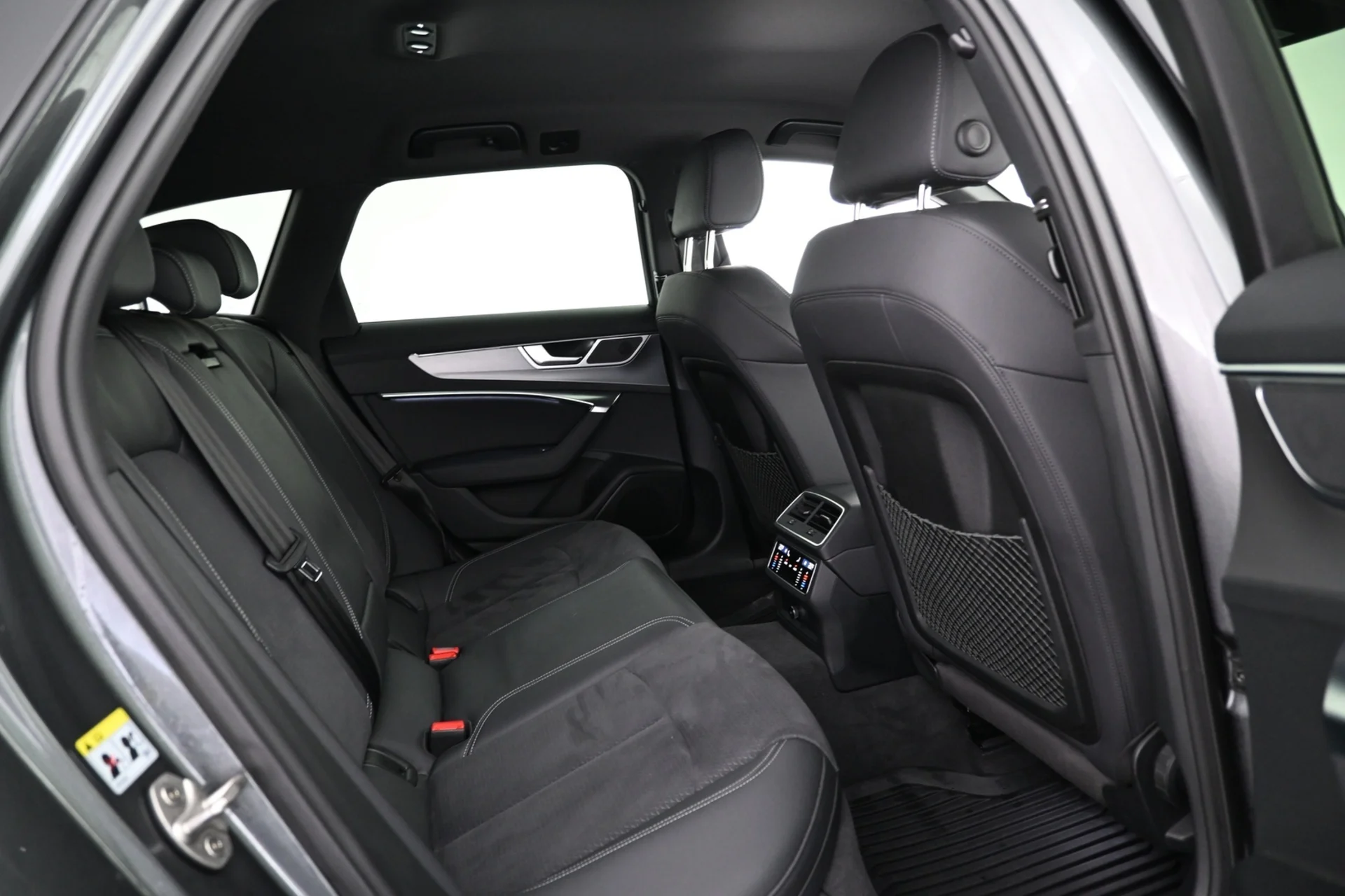 Car Image - 55eynRsJTzkmYz0XsKfLBz