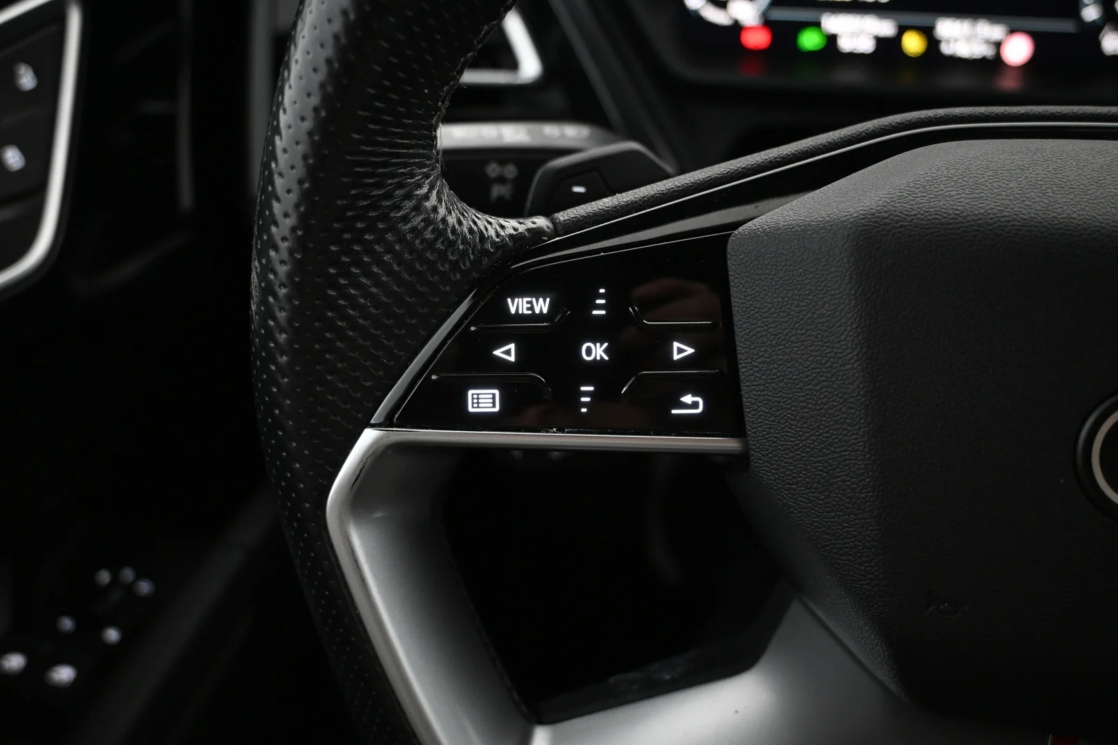 Car Image - kncGjQwLz4GxCVtrK6Ael